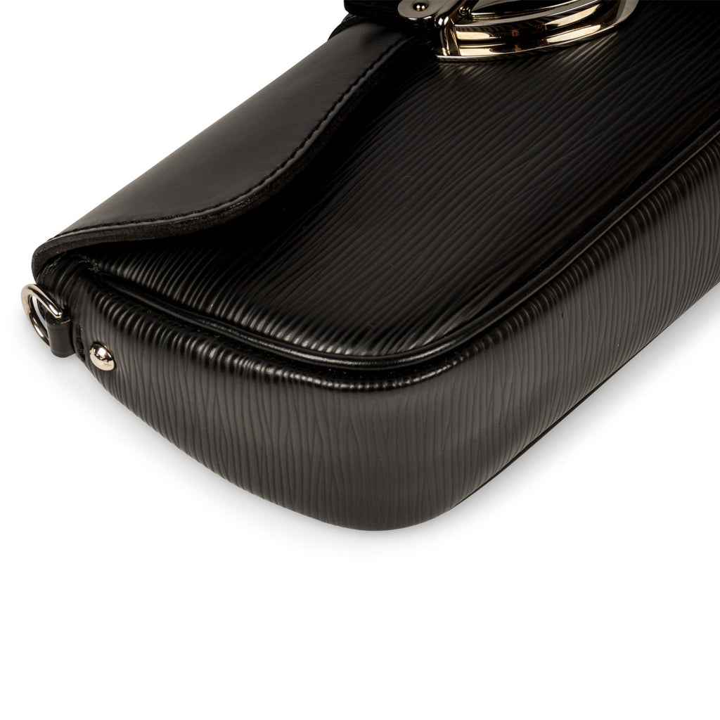 Louis Vuitton Montaigne Pochette Clutch