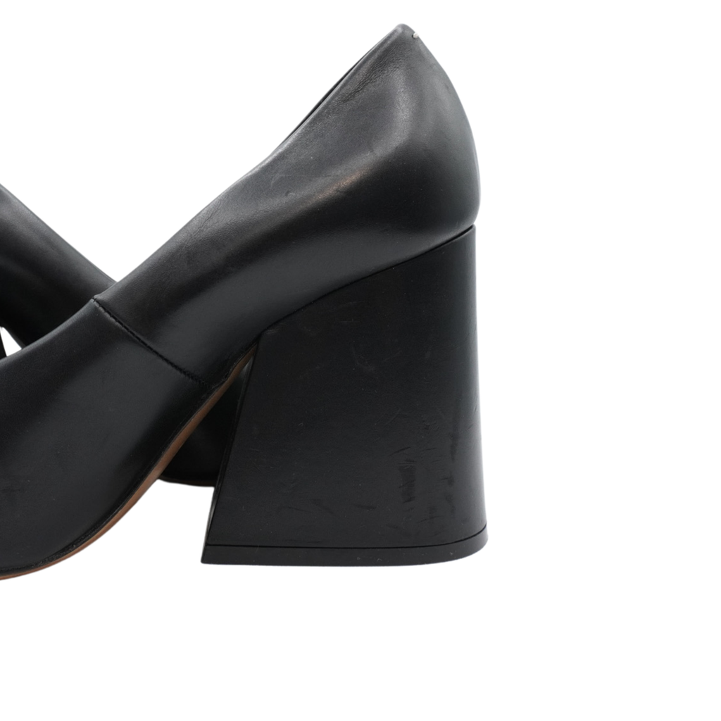 Margiela 'V-Cut' Pumps - Women's 40
