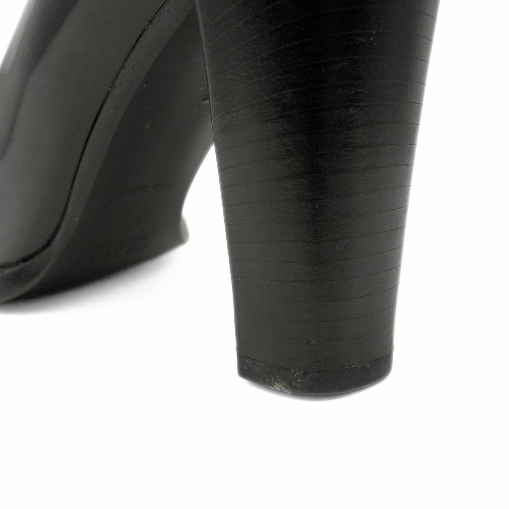 Prada Leather Pumps - Women's 36