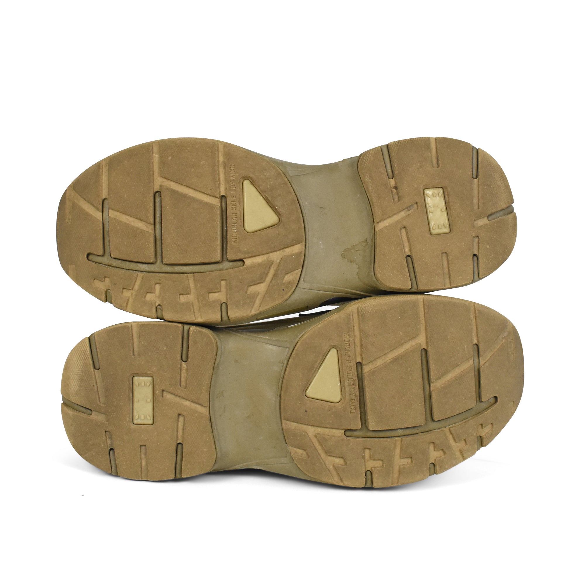 McQ by McQueen 'Aratana 2.0' Sneakers - Women's 37