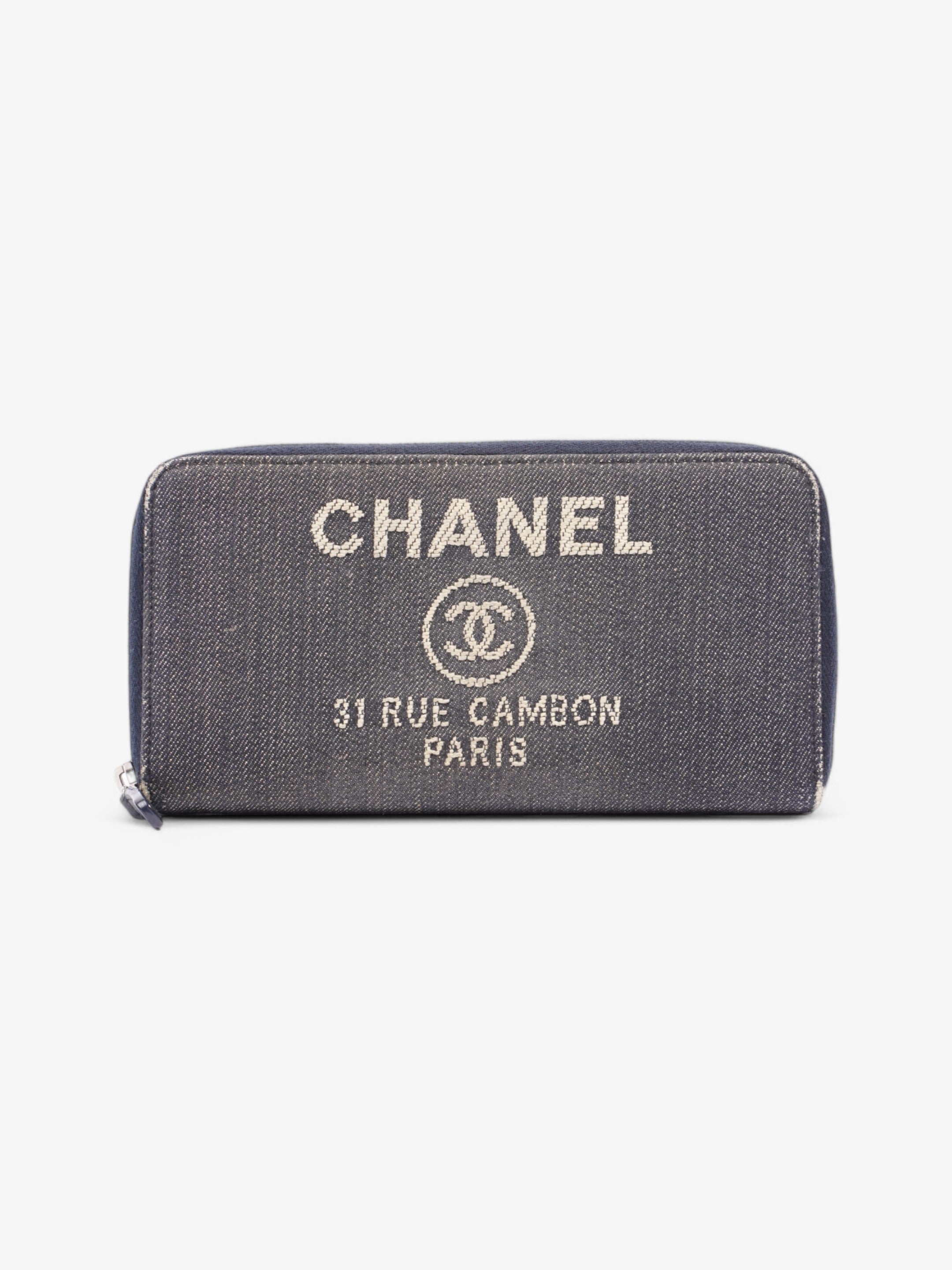 Chanel Chanel Zip Purse Navy / White Denim