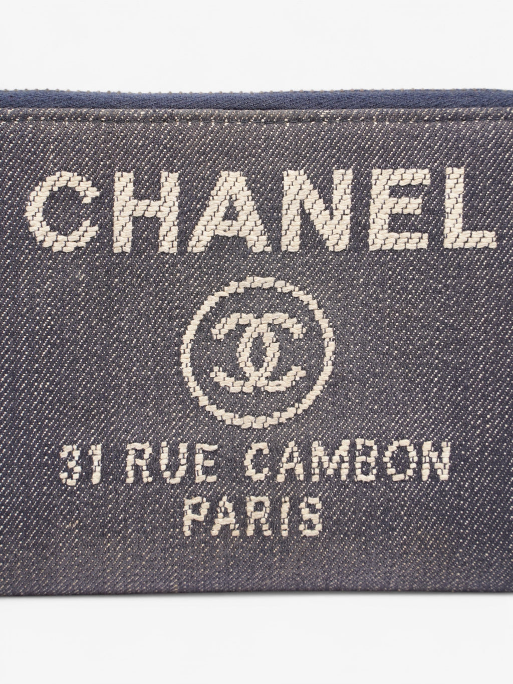 Chanel Chanel Zip Purse Navy / White Denim
