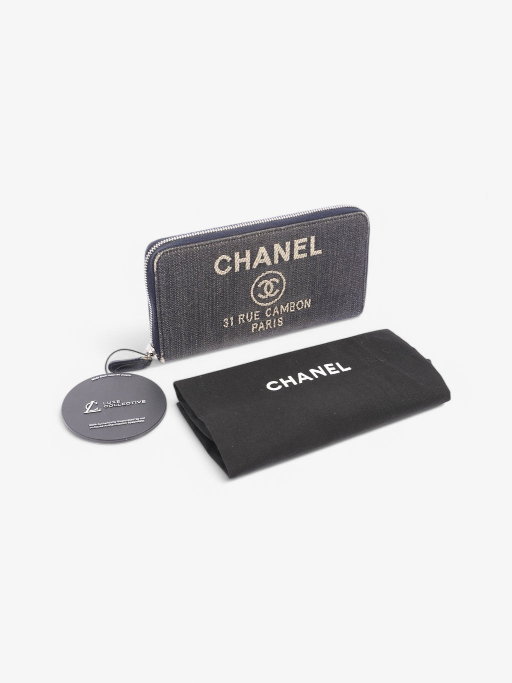 Chanel Chanel Zip Purse Navy / White Denim