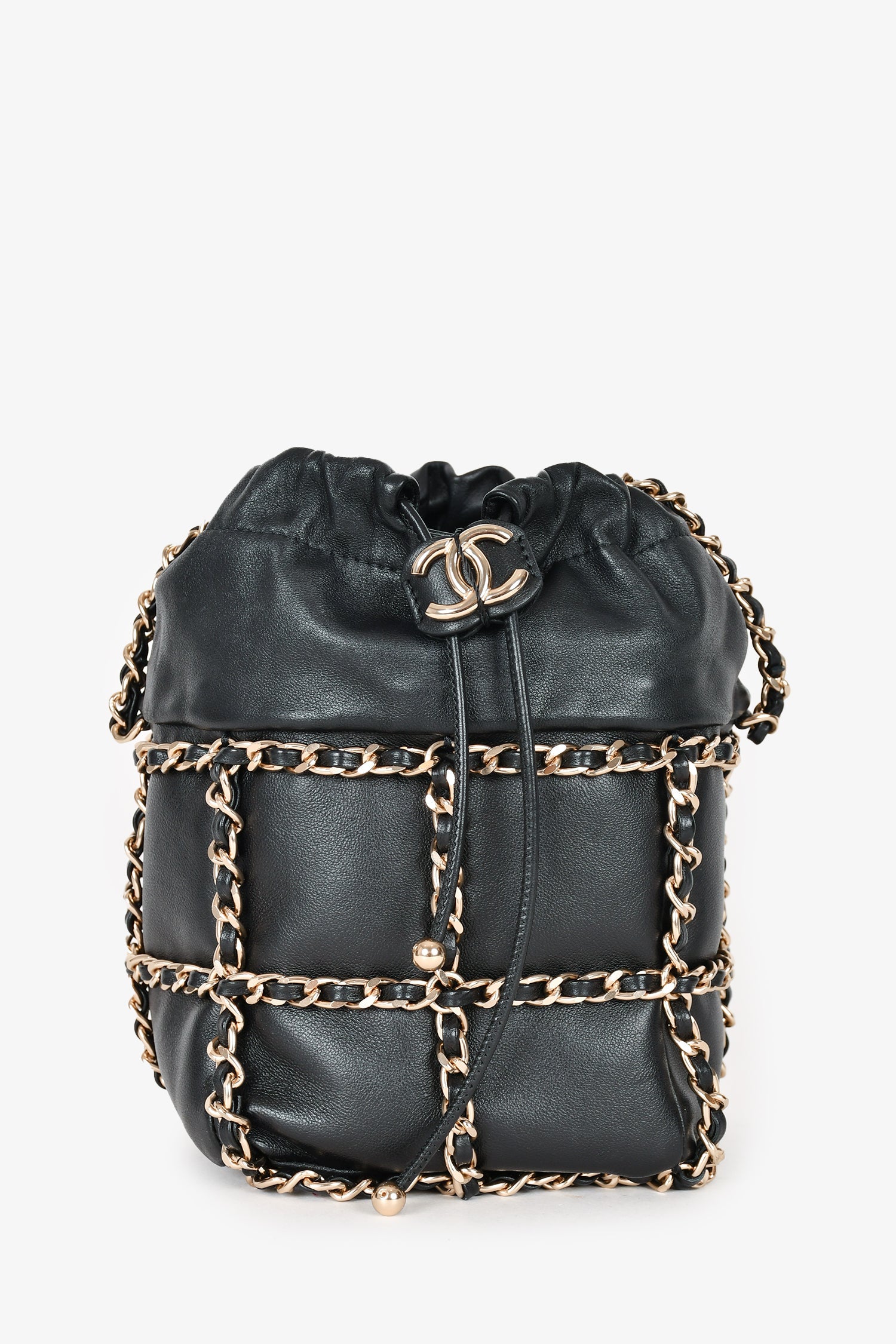 Pre-Loved Chanel™ 2019/20 Black Leather Chain Detailed Bucket Bag
