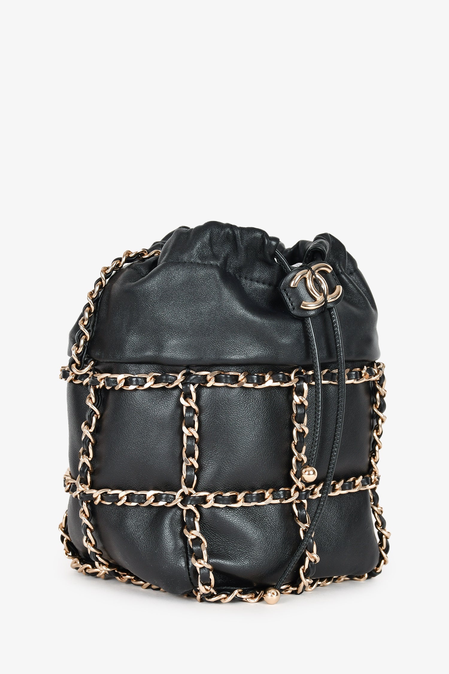 Pre-Loved Chanel™ 2019/20 Black Leather Chain Detailed Bucket Bag