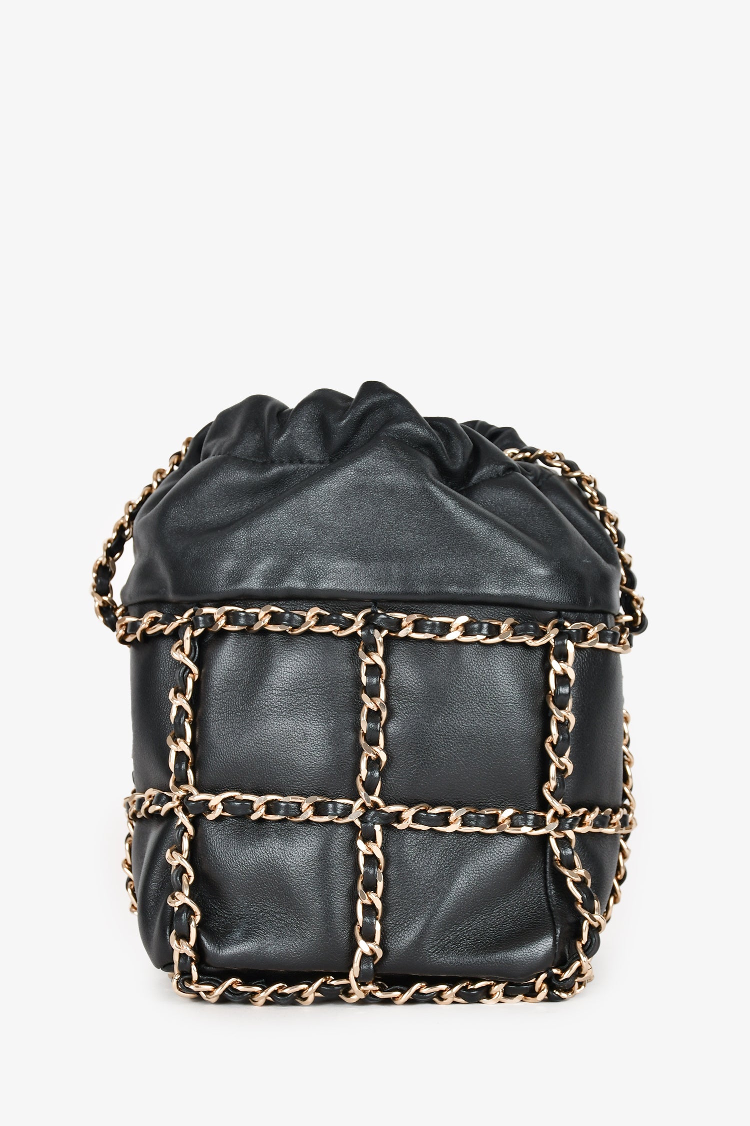 Pre-Loved Chanel™ 2019/20 Black Leather Chain Detailed Bucket Bag