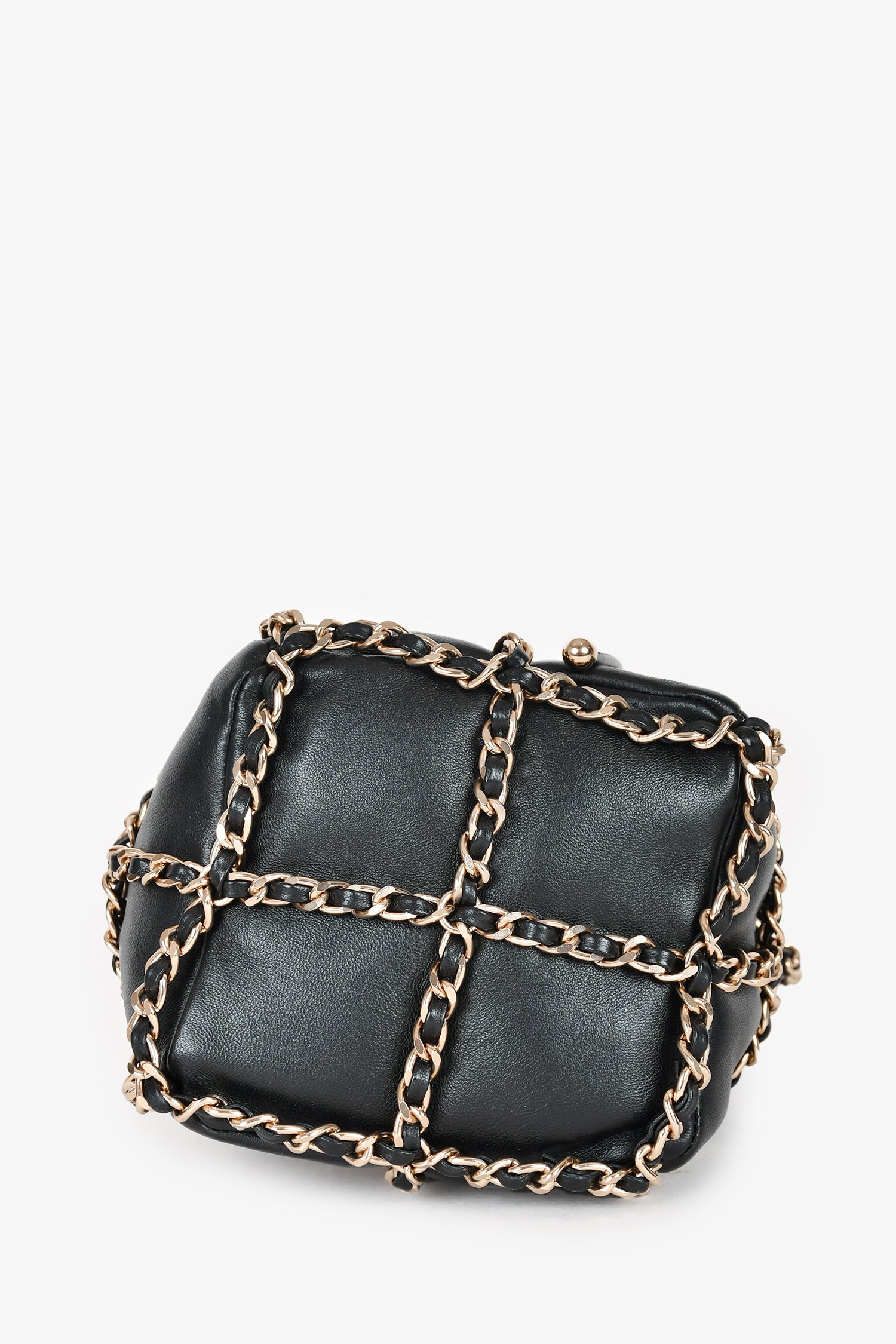Pre-Loved Chanel™ 2019/20 Black Leather Chain Detailed Bucket Bag