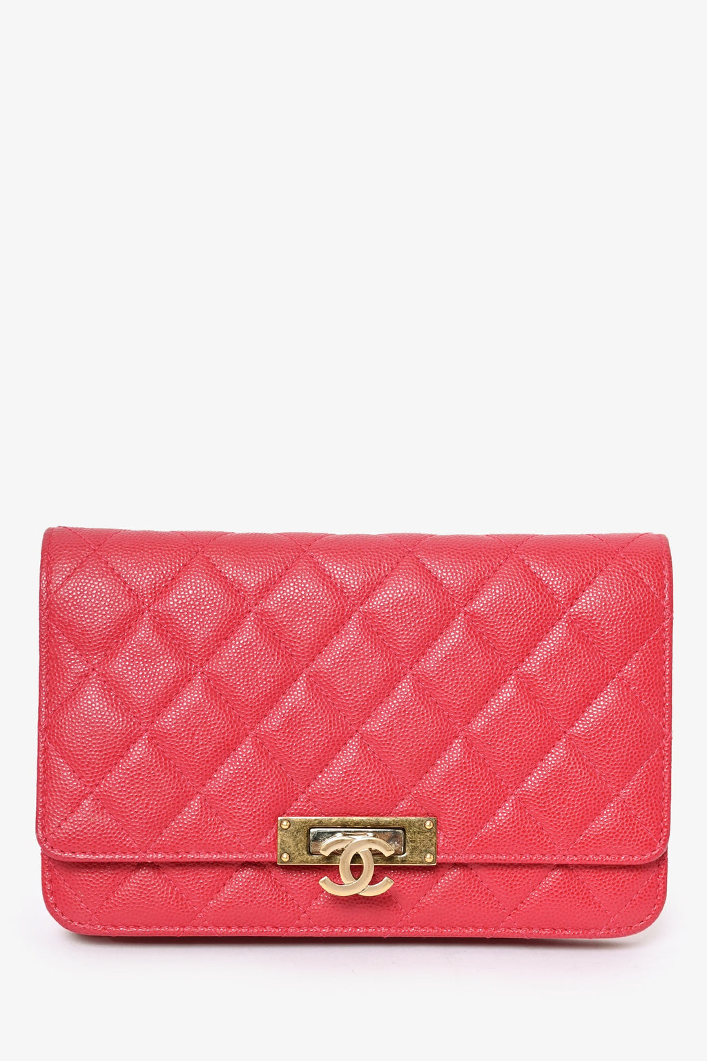 Pre-Loved Chanel™ 2016 Pink Caviar Leather Wallet On Chain