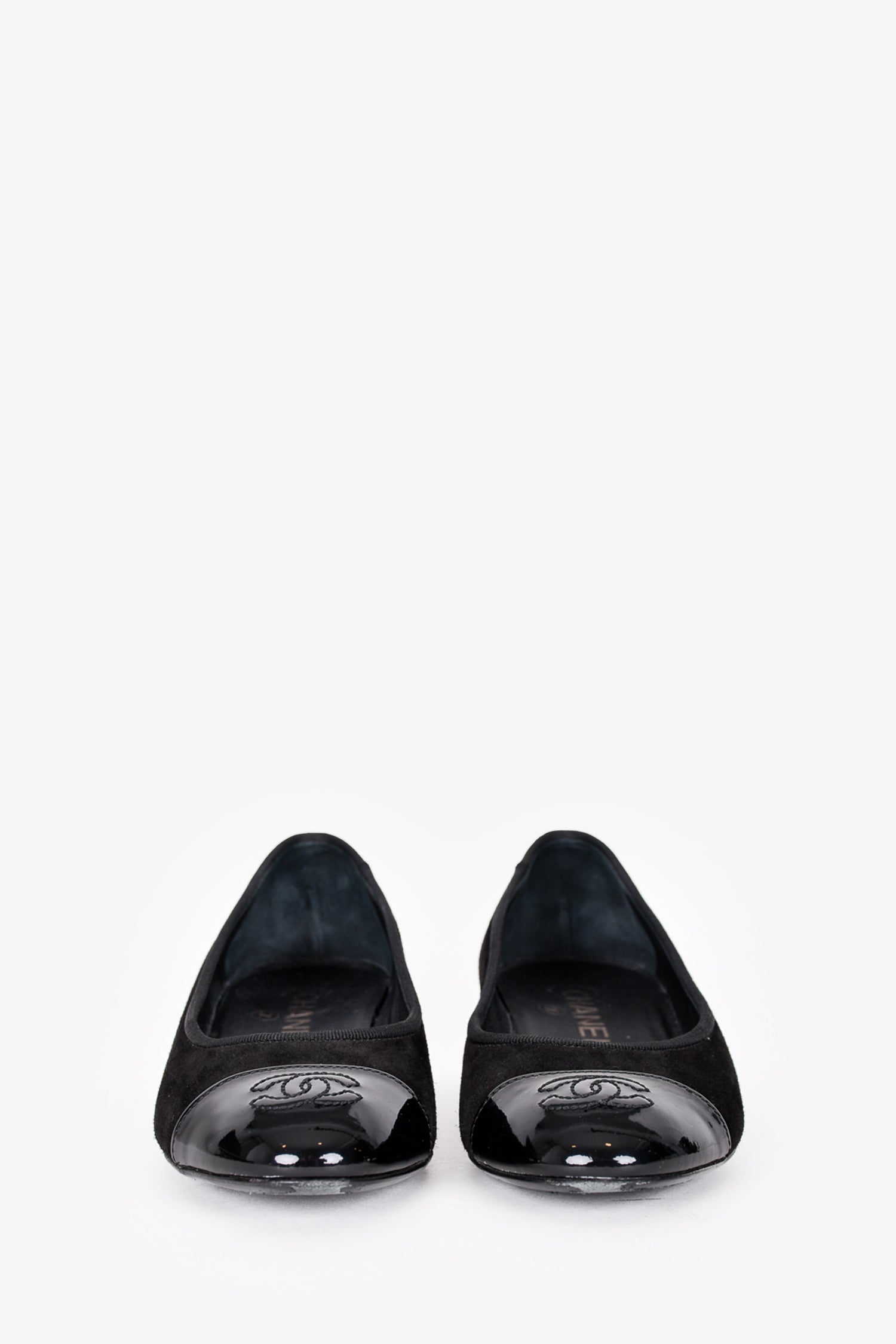 Pre-Loved Chanel™ Black Suede/Patent CC Cap Toe Logo Block Heels Size 34.5