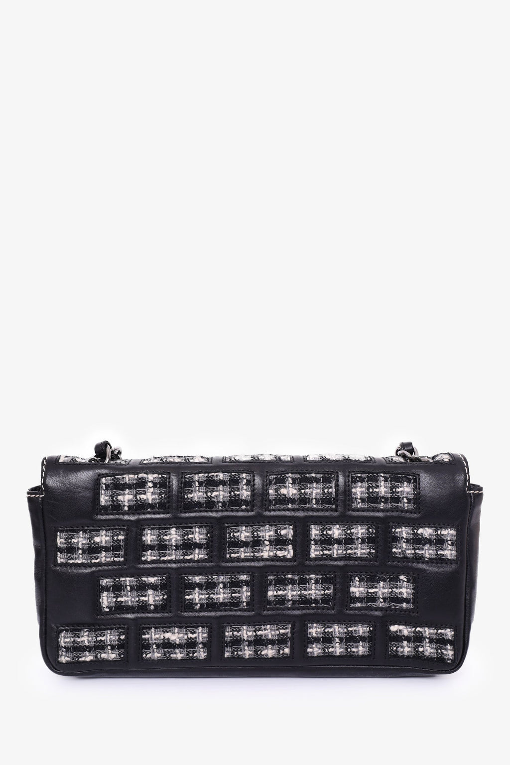 Pre-Loved Chanel™ 2004/05 Black/White Tweed/Leather Brick Reissue Flap Bag