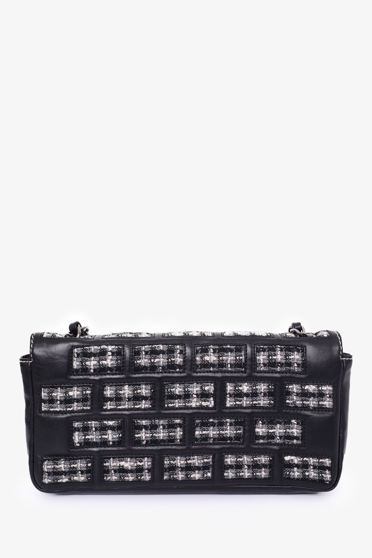 Pre-Loved Chanel™ 2004/05 Black/White Tweed/Leather Brick Reissue Flap Bag