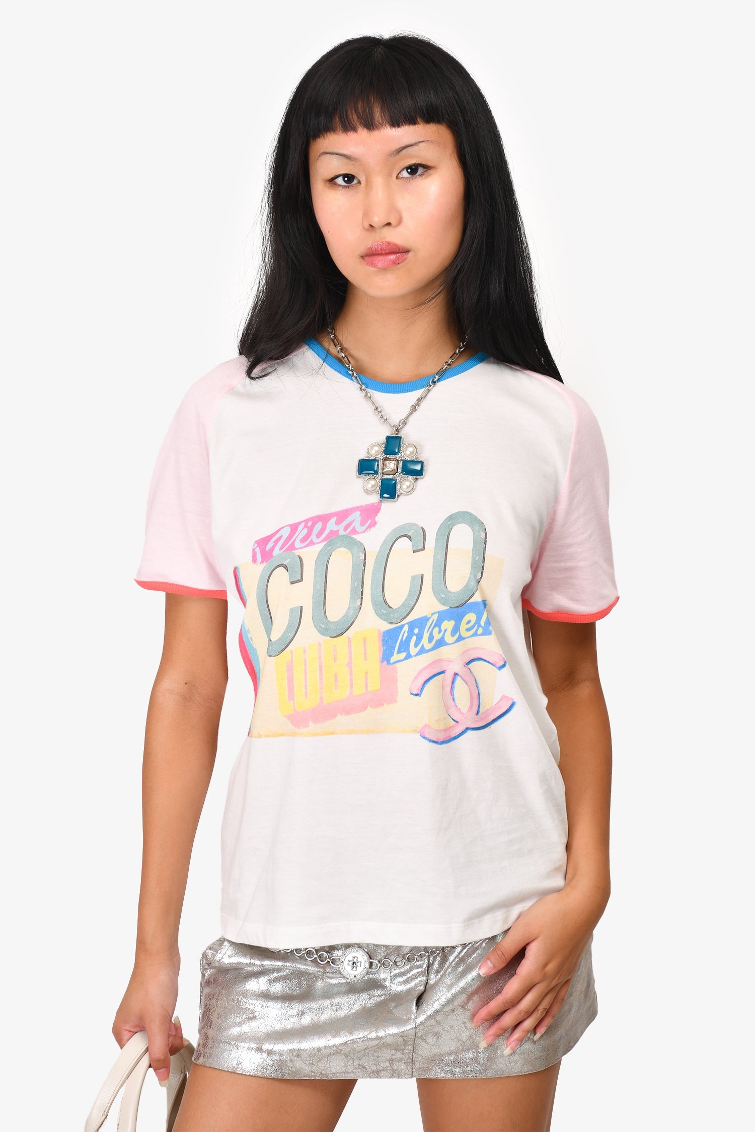Pre-Loved Chanel™ 2017 White Cotton 'Viva Coco Cuba Libre' T-Shirt Size M