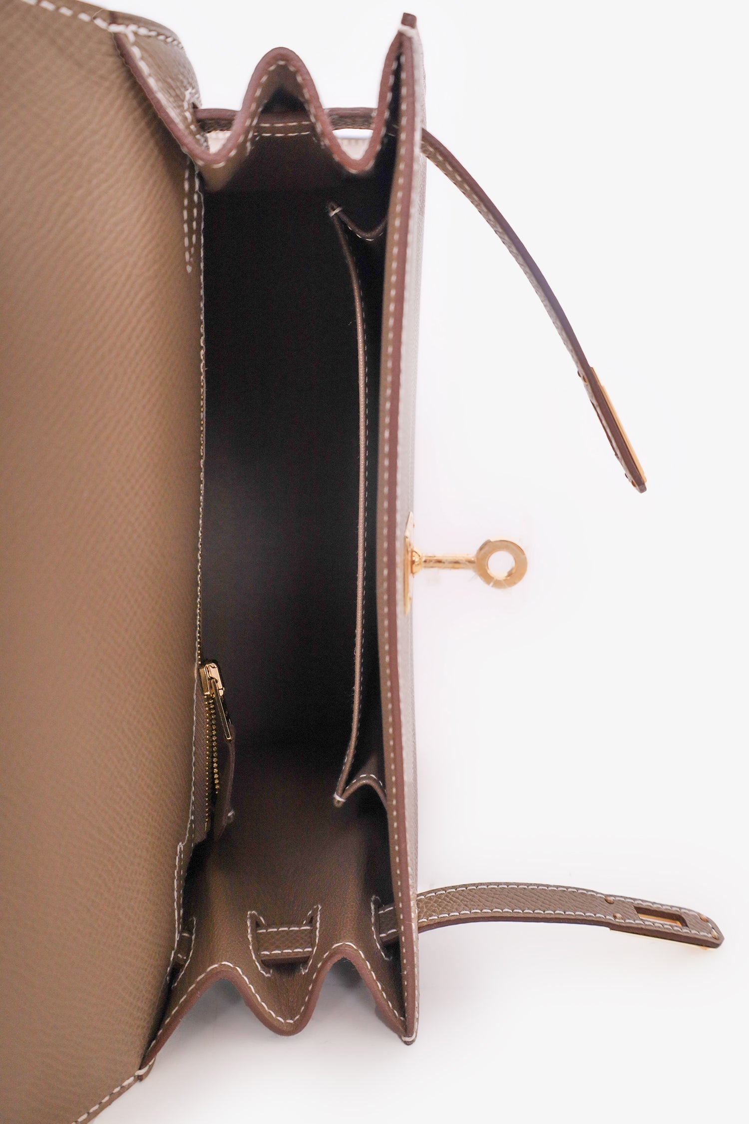 Hermès 2024 Etoupe Epsom Leather Kelly 25 with Gold Hardware