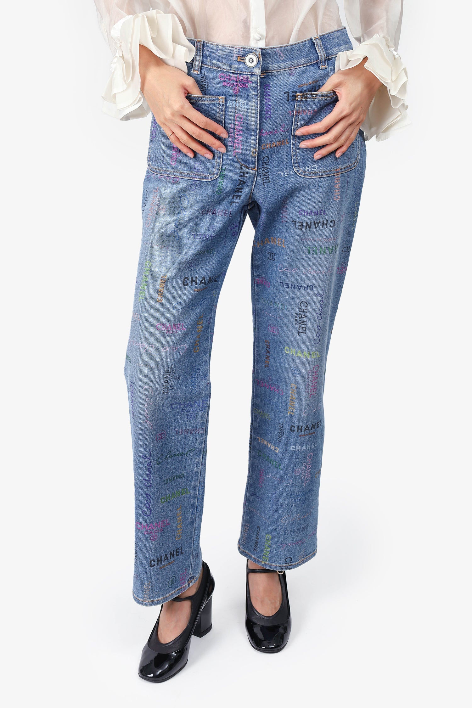 Pre-Loved Chanel™ 2022 Blue/Multicolour Denim 'Chanel Boutique' Printed Jeans Size 40