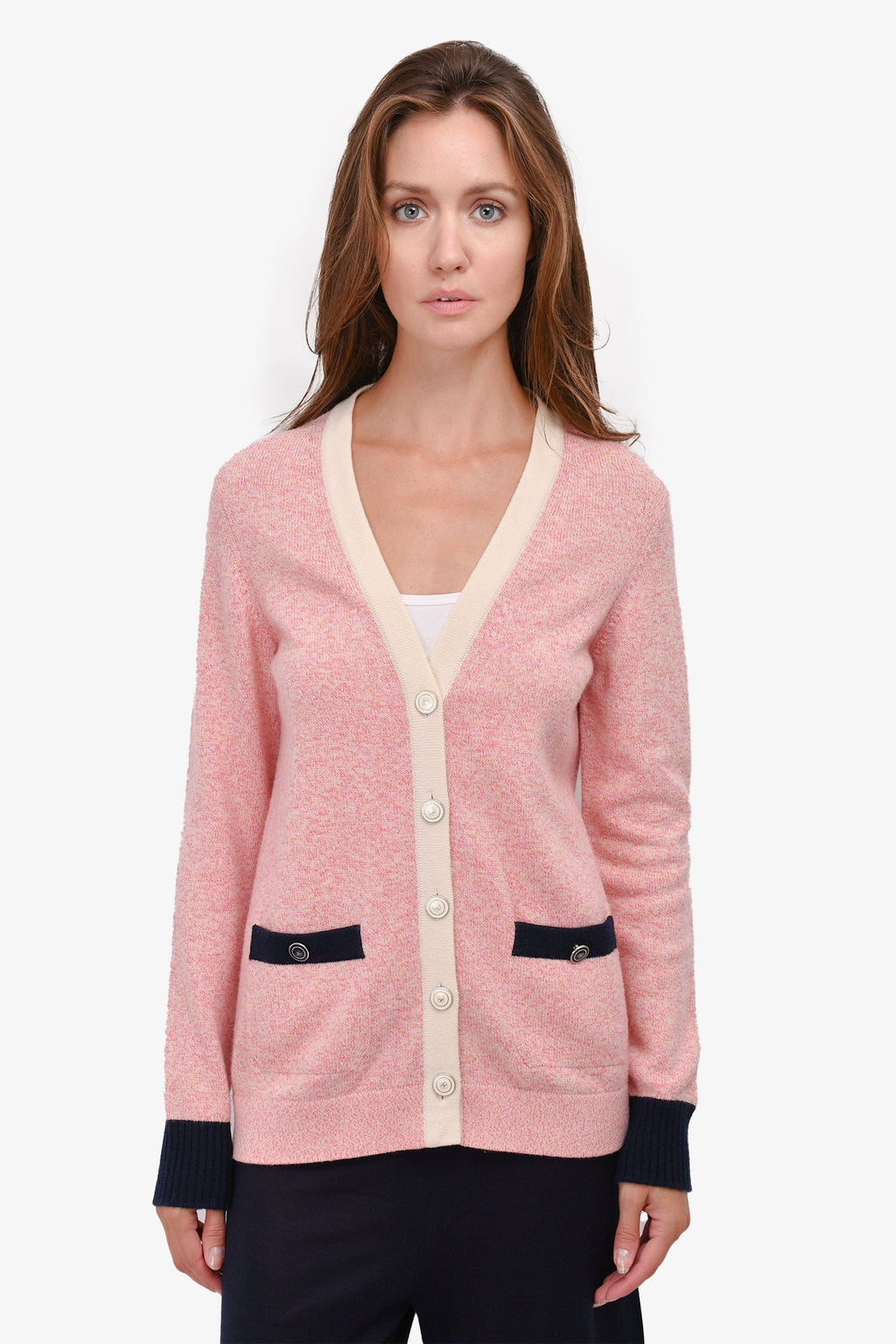 Pre-Loved Chanel™ Pink/White Cashmere igan Size 40