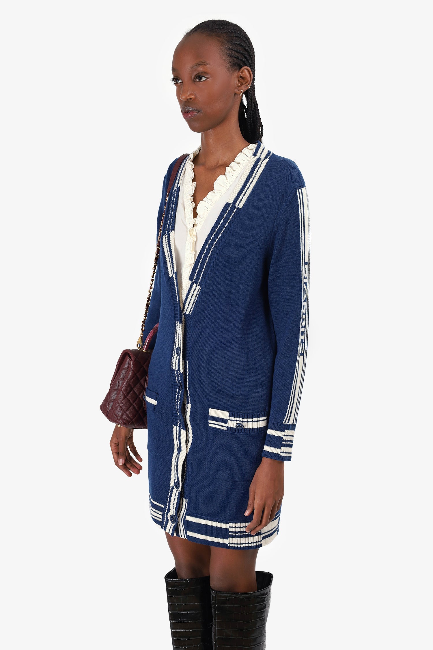 Pre-Loved Chanel™ Blue/White Cashmere Knitted igan Size 34