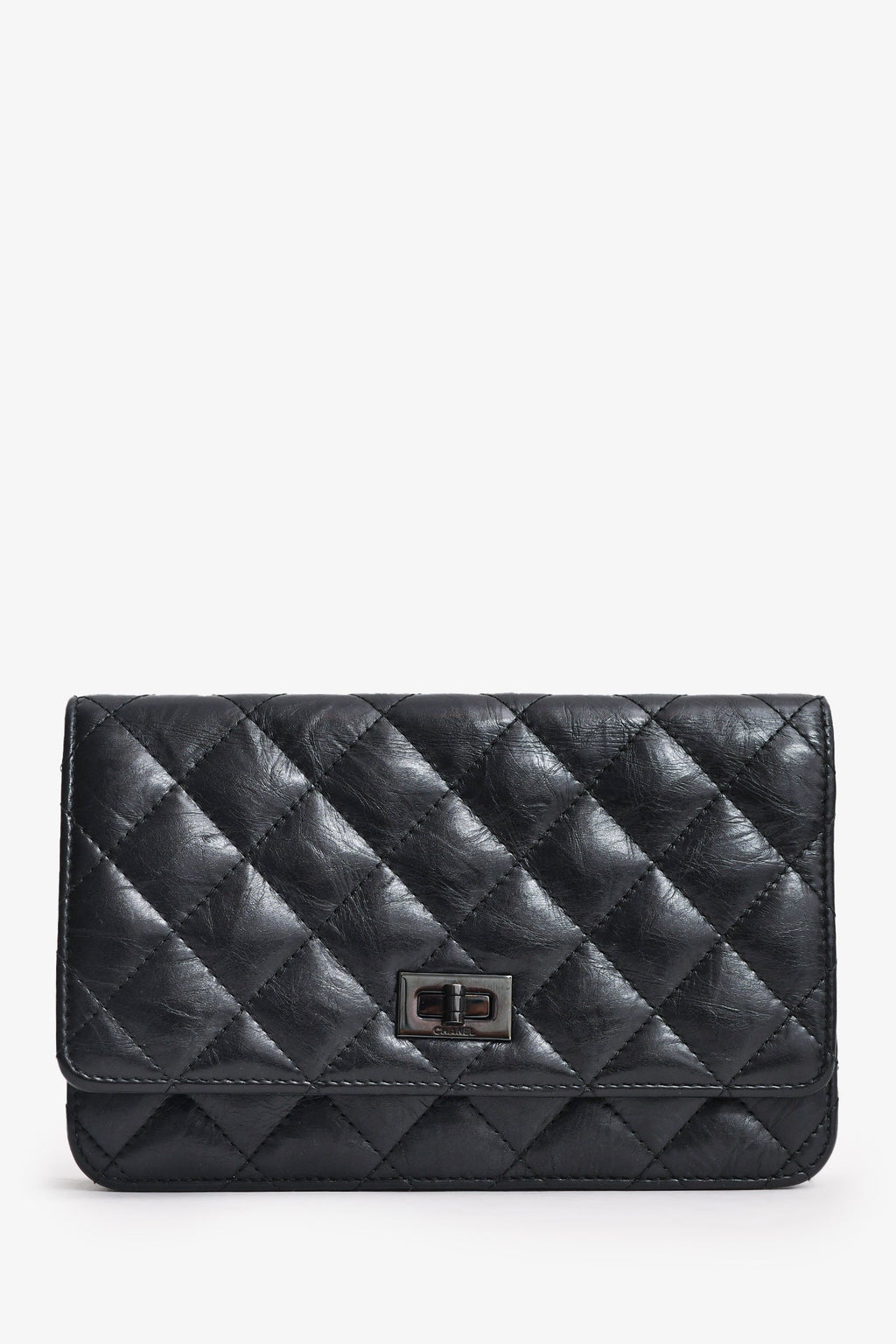 Pre-Loved Chanel™ 2016/17 Black Leather 2.55 Reissue Wallet On Chain