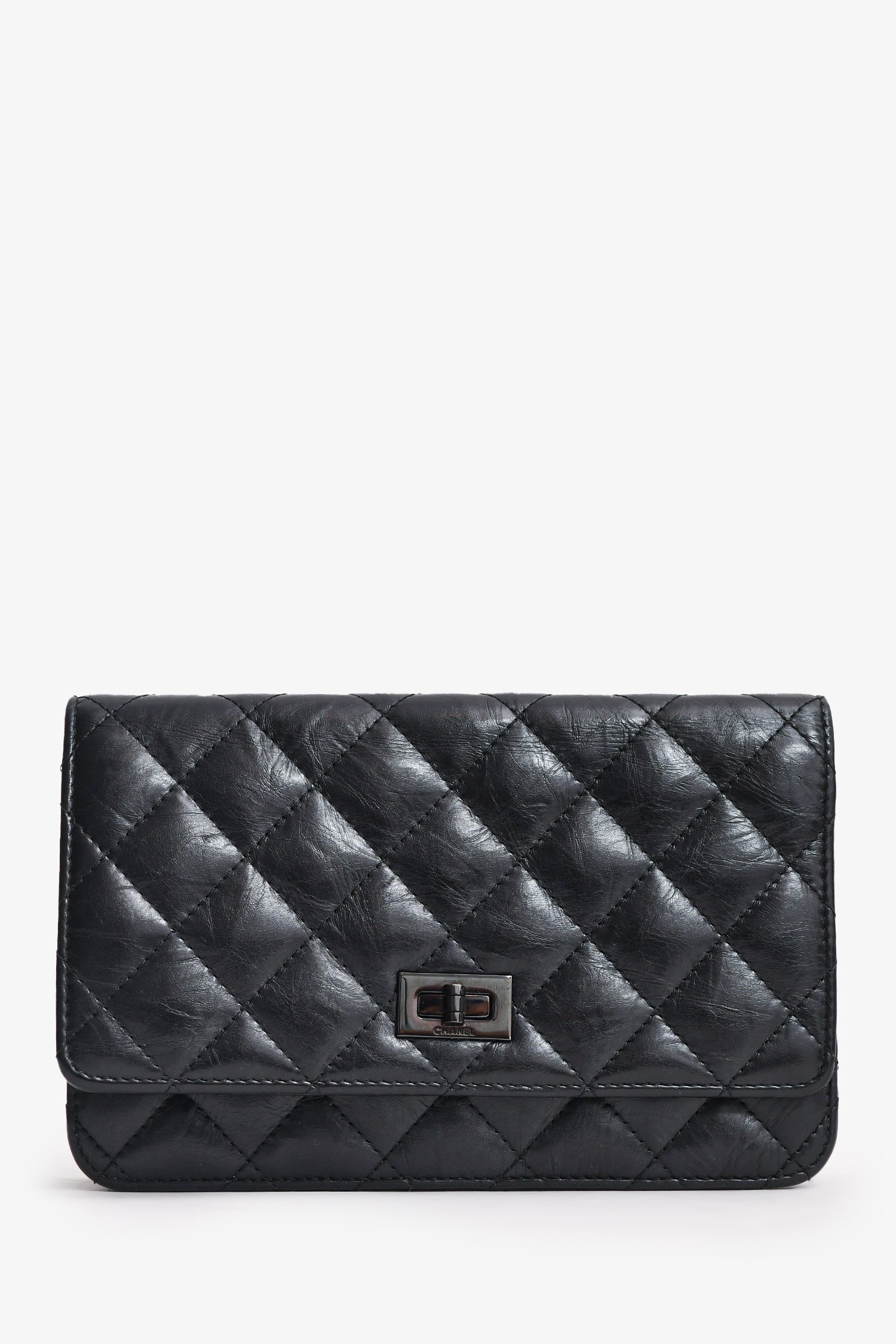 Pre-Loved Chanel™ 2016/17 Black Leather 2.55 Reissue Wallet On Chain