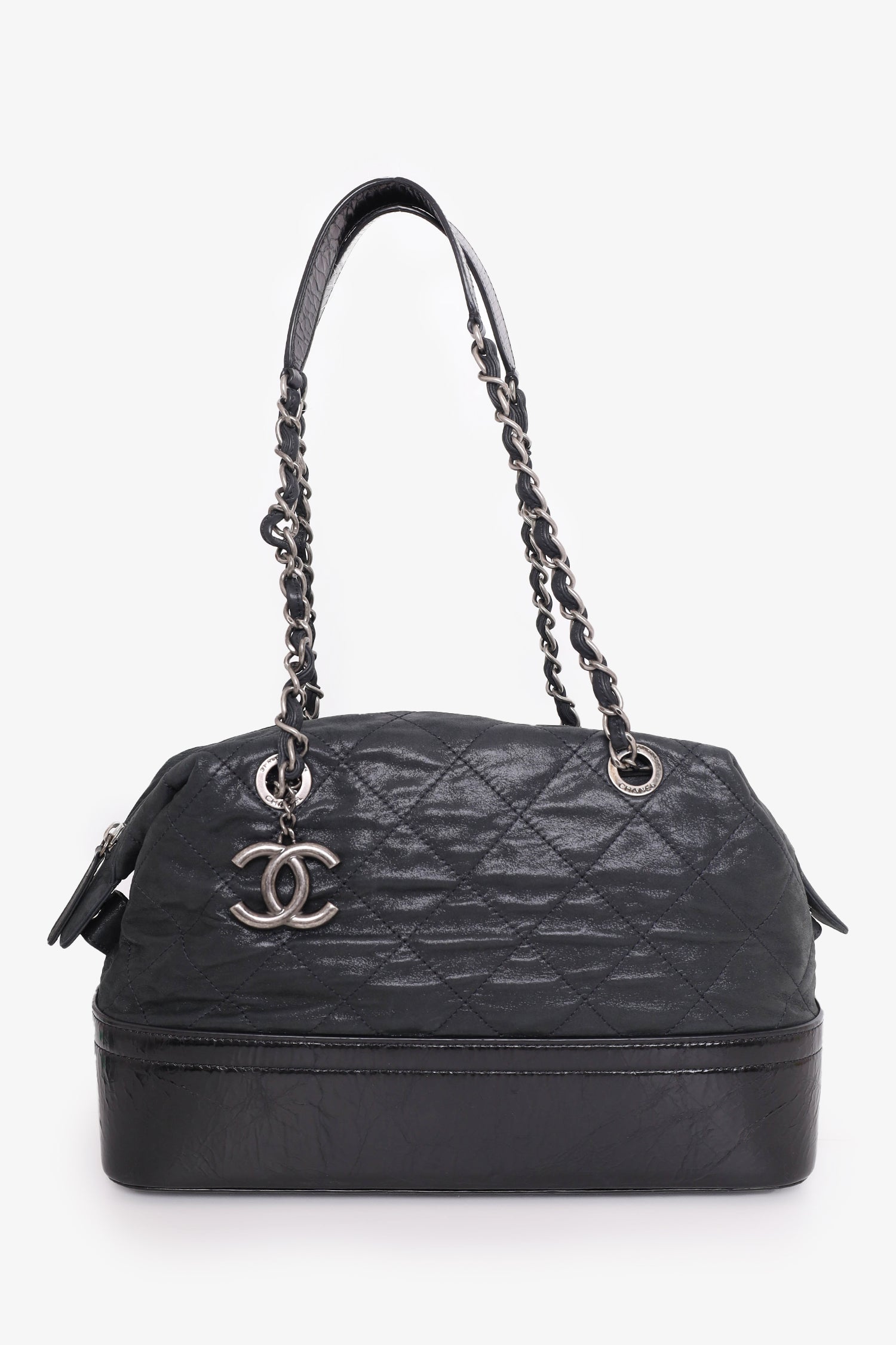Pre-loved Chanel™ 2011 Black Leather Quilted Vip Tote