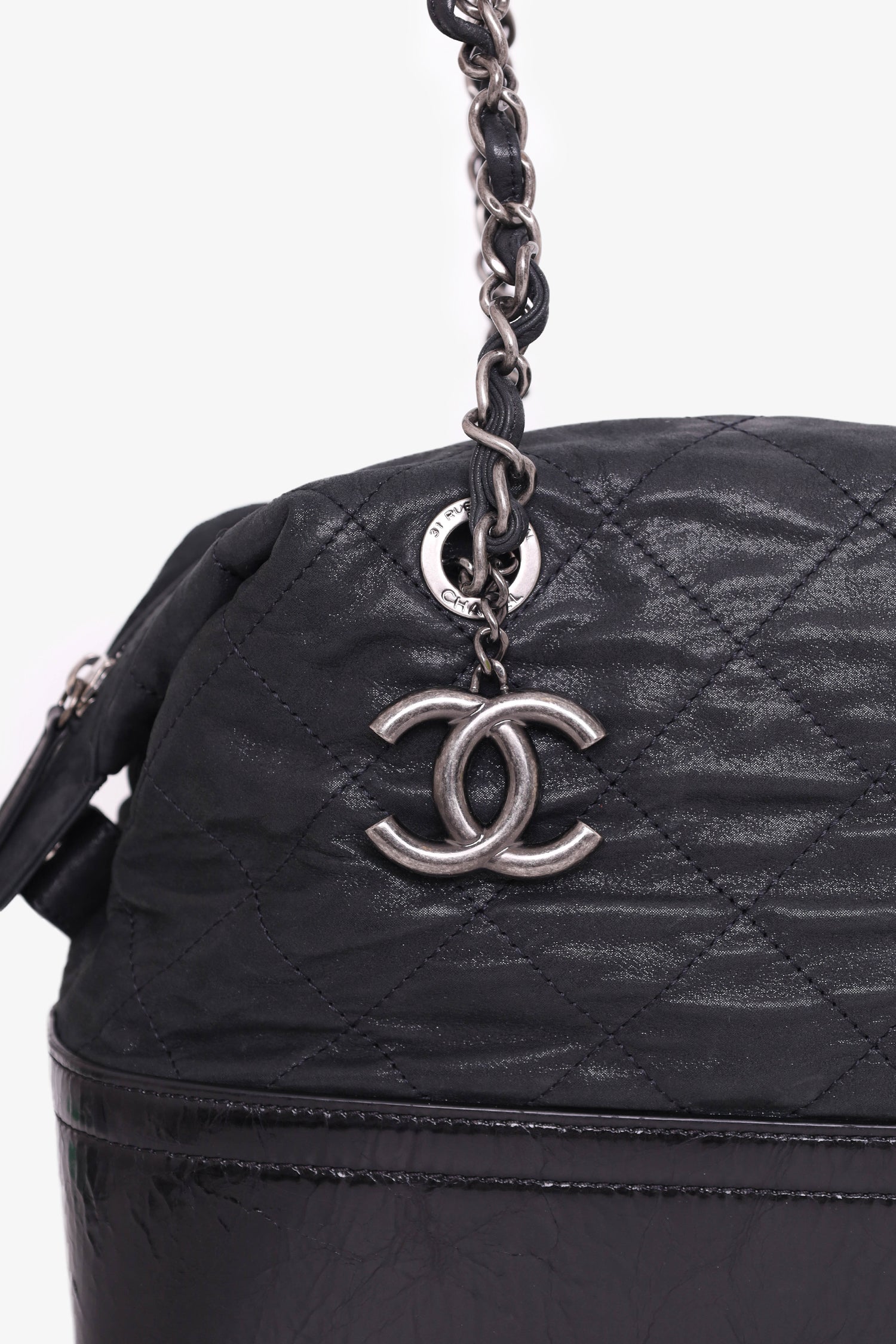 Pre-loved Chanel™ 2011 Black Leather Quilted Vip Tote