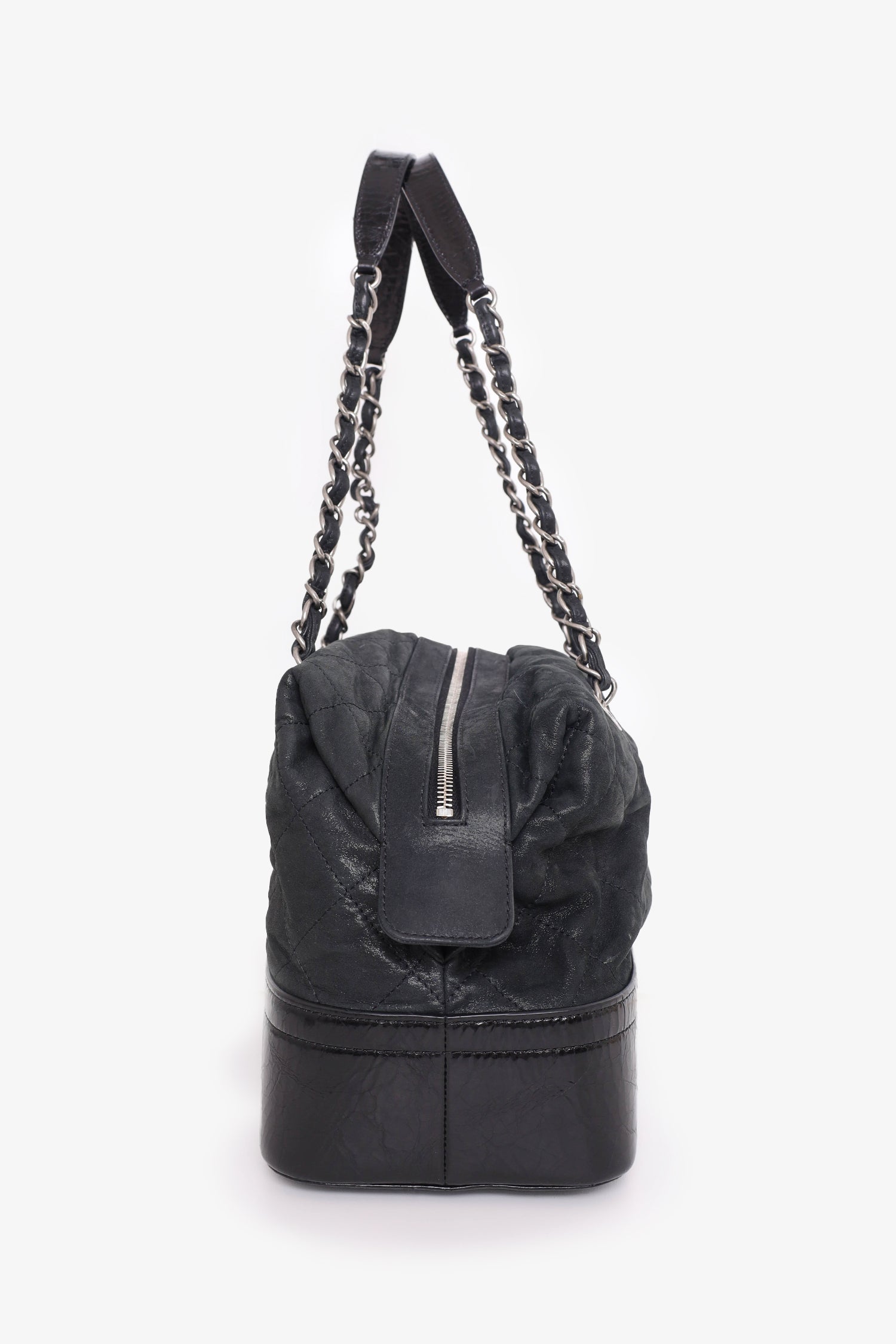 Pre-loved Chanel™ 2011 Black Leather Quilted Vip Tote
