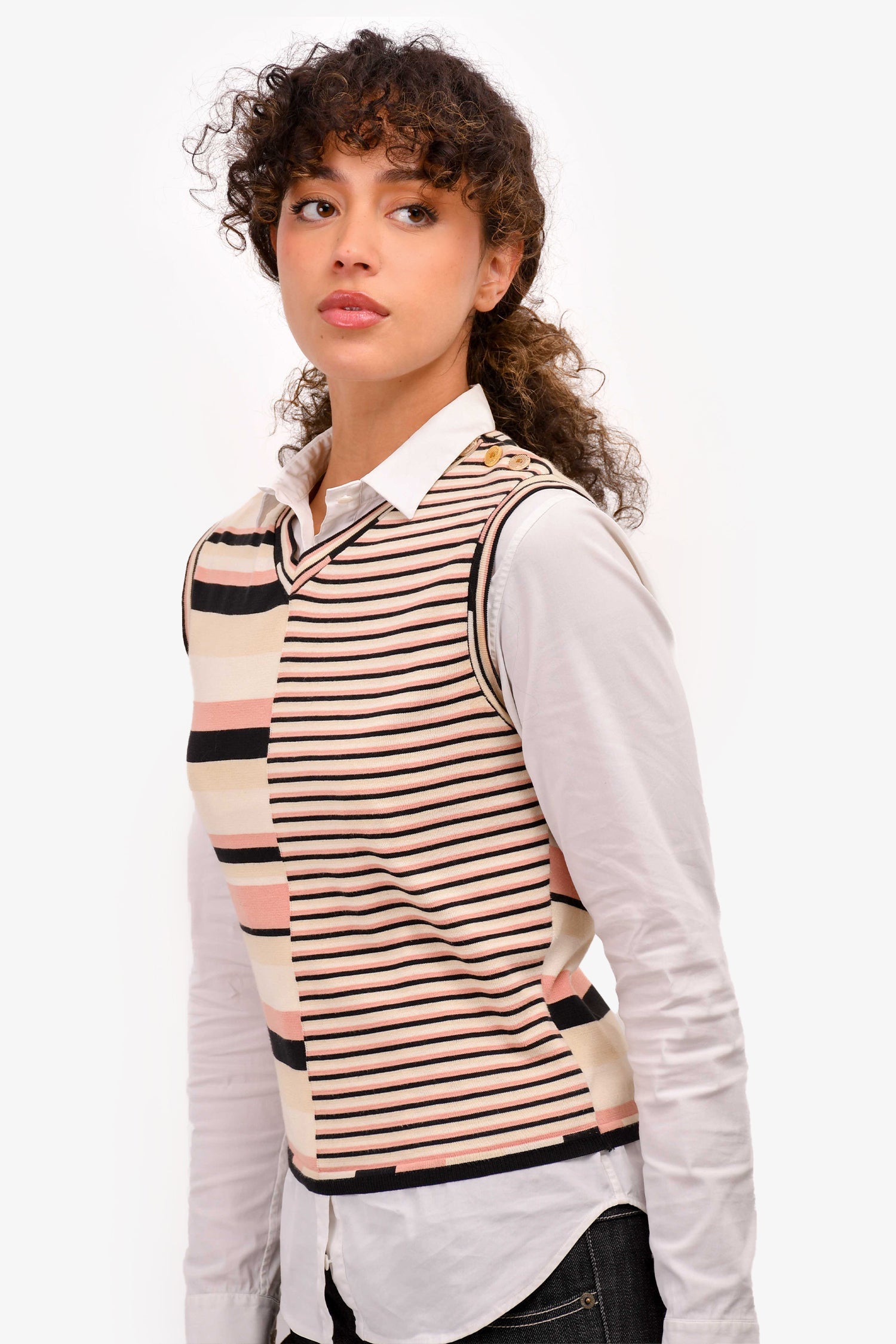 Pre-Loved Chanel™ 2002 Spring Cream/White Striped Cotton V-Neck Sleeveless Top Size 38