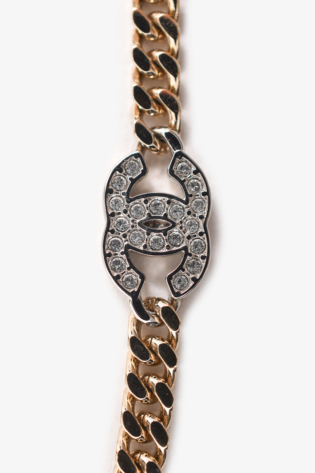Pre-Loved Chanel™ 2024 Gold Tone Crystal Set CC Chain Link Choker