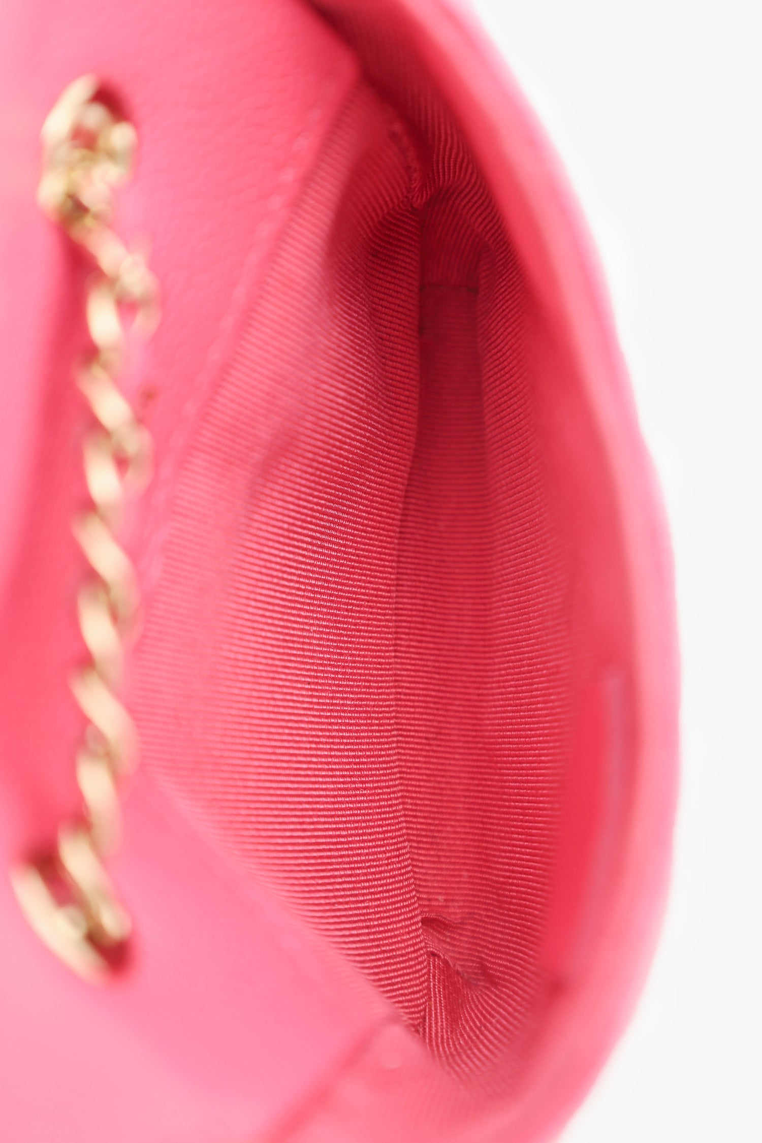 Pre-Loved Chanel™ Chanel 2019/20 Pink Caviar Leather Quilted Classic Flap Belt Bag