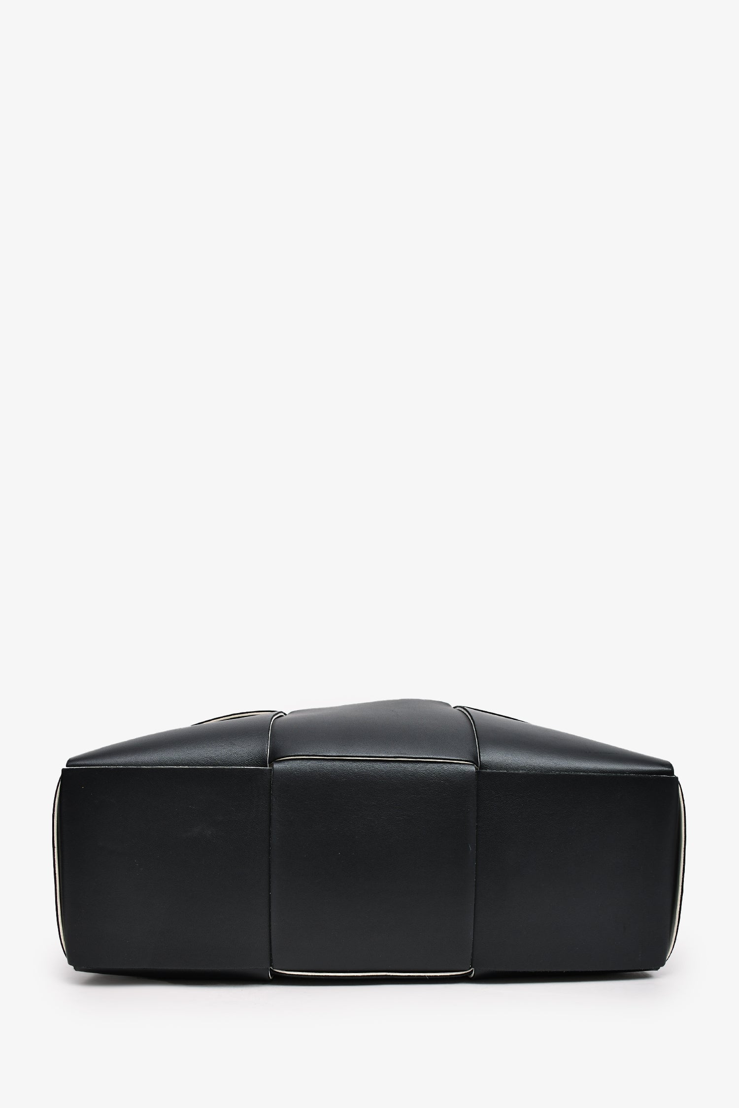 Bottega Veneta 2021 Black Intrecciato Leather Medium Arco Tote with Pouch