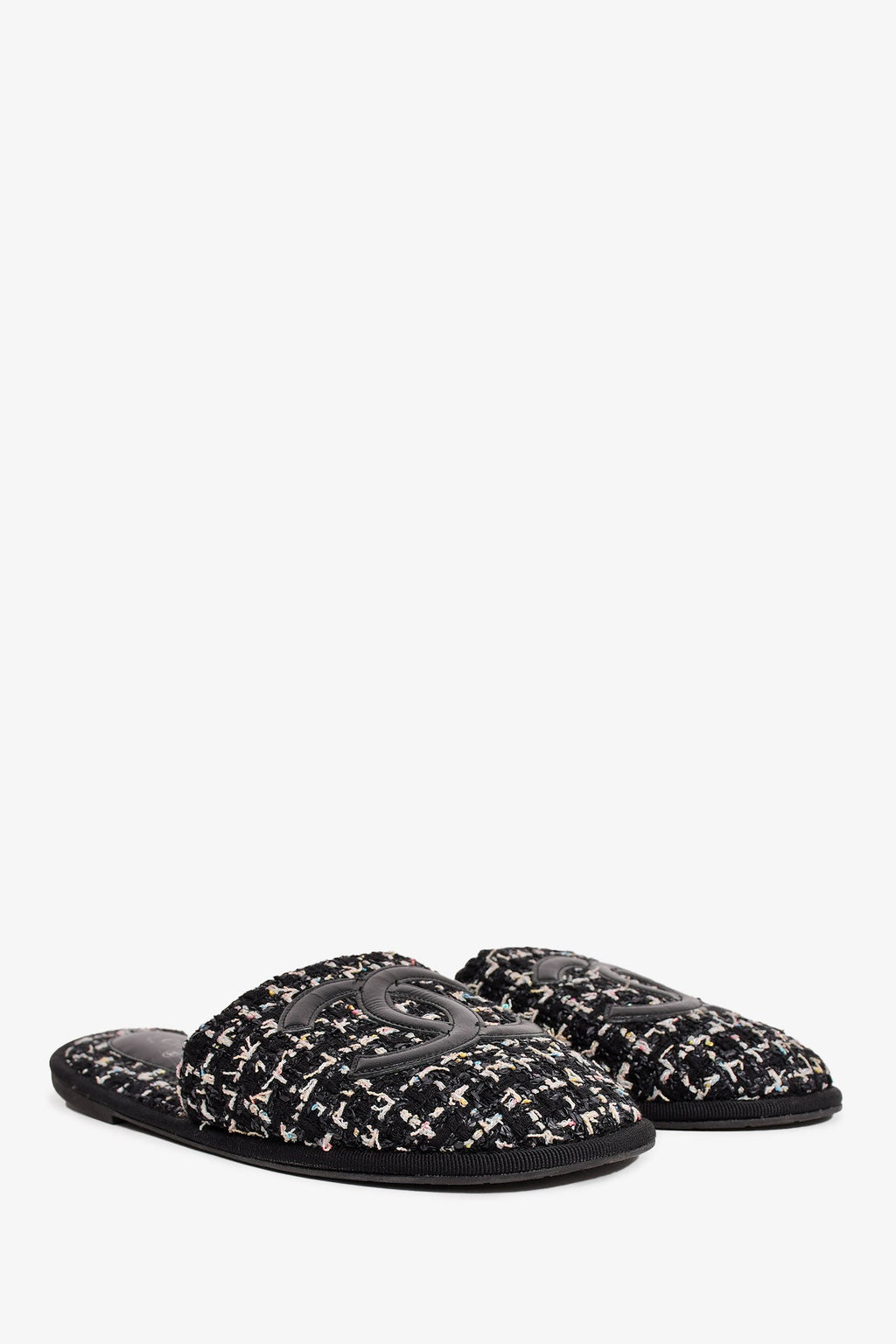 Pre-Loved Chanel™ 2019 Black Tweed CC Logo Slippers Size S