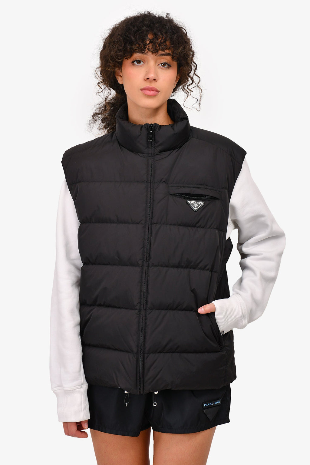 Prada 2022 Black Padded Re-Nylon Logo Vest Size 54 Mens