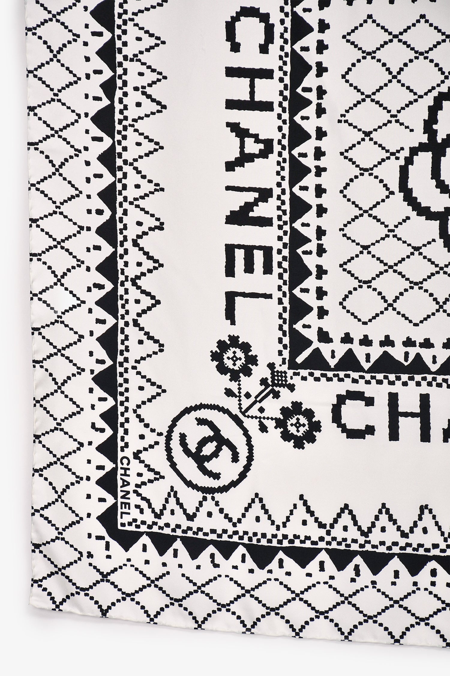 Pre-Loved Chanel™ 2018 Black/White Pixel Doodle Scarf