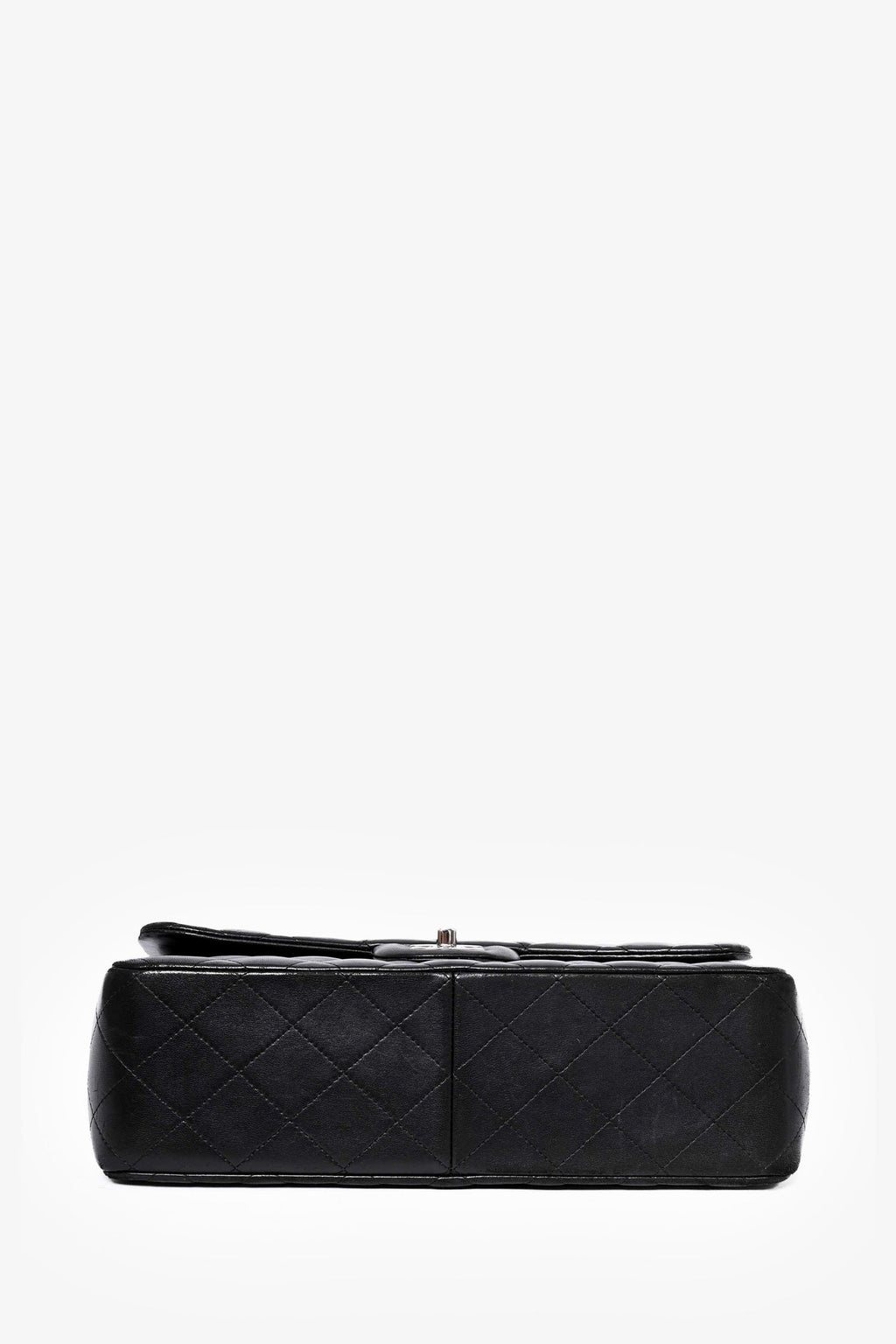 Pre-Loved Chanel™ 2016/17 Lambskin Jumbo Double Flap (As Is)