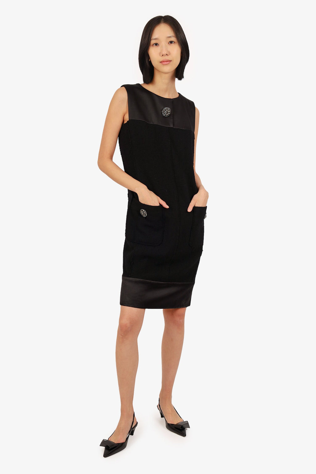 Pre-Loved Chanel™ 2015 Black Tweed Crystal Pin Sleeveless Dress Size 40