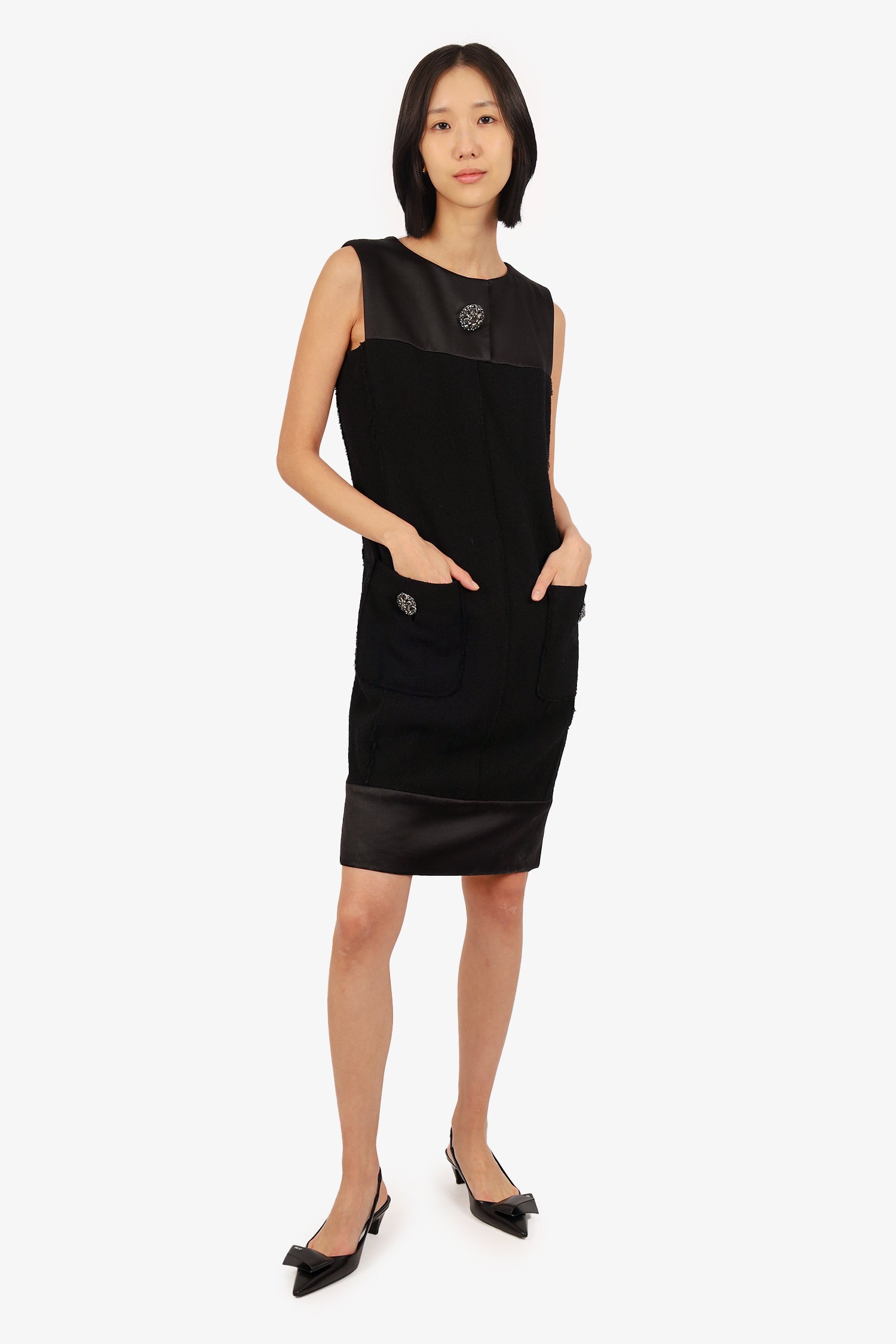 Pre-Loved Chanel™ 2015 Black Tweed Crystal Pin Sleeveless Dress Size 40