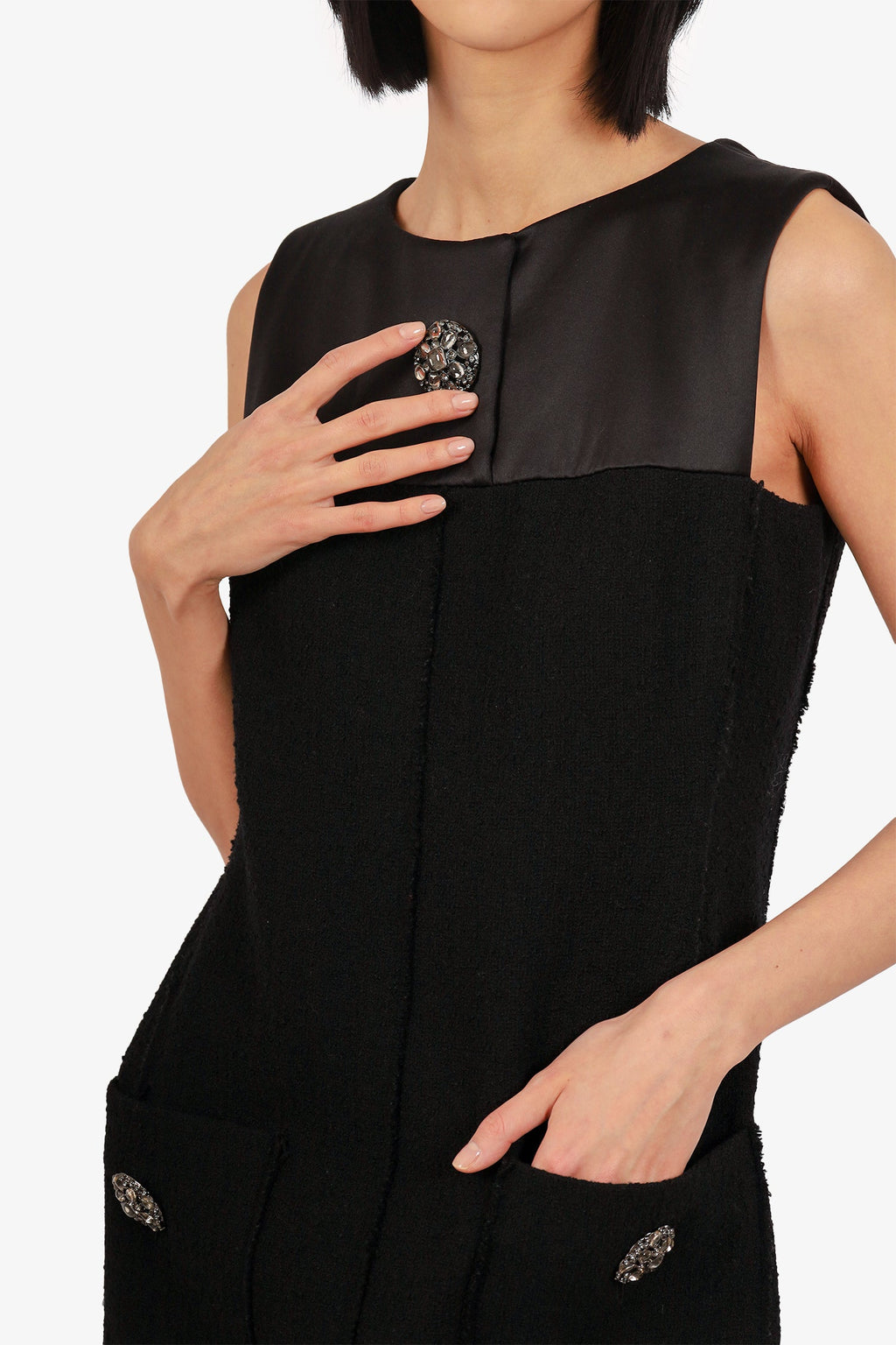 Pre-Loved Chanel™ 2015 Black Tweed Crystal Pin Sleeveless Dress Size 40