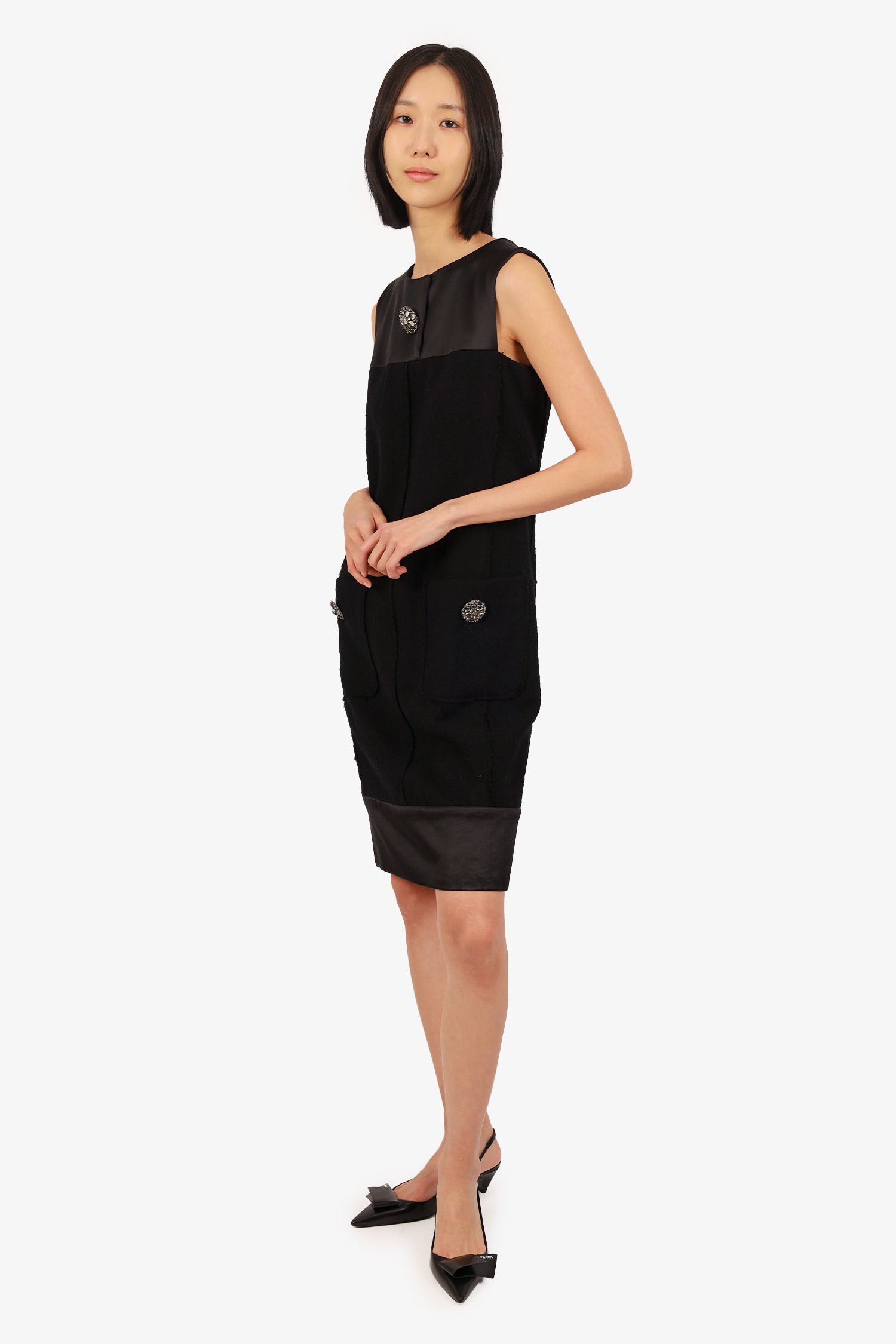 Pre-Loved Chanel™ 2015 Black Tweed Crystal Pin Sleeveless Dress Size 40