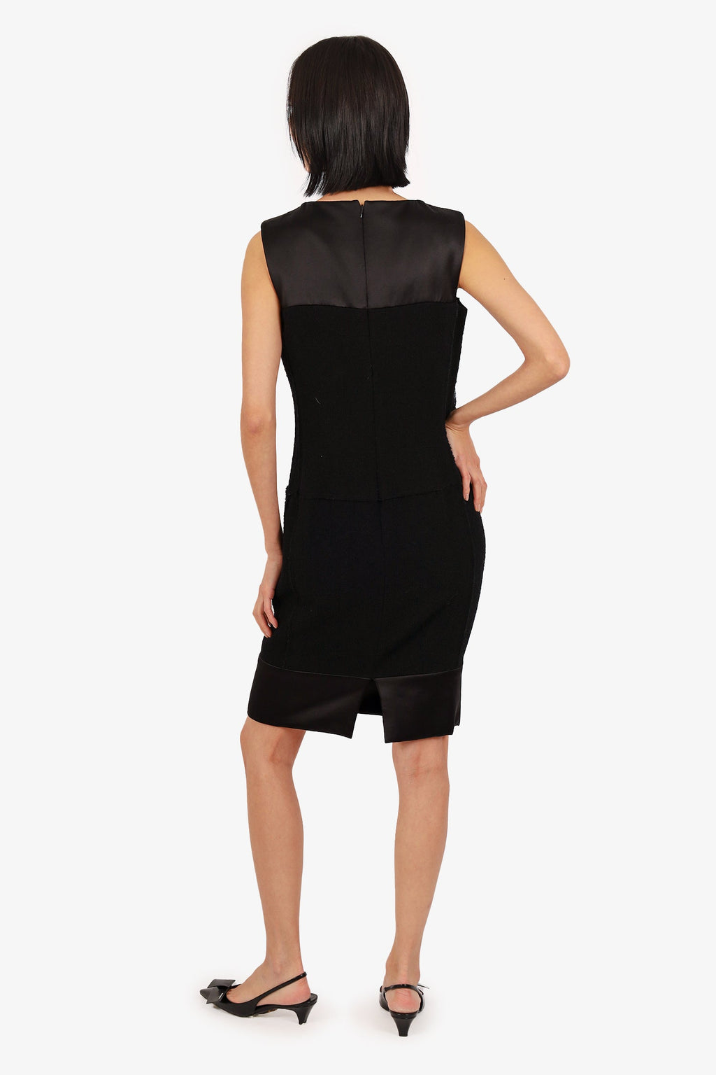 Pre-Loved Chanel™ 2015 Black Tweed Crystal Pin Sleeveless Dress Size 40