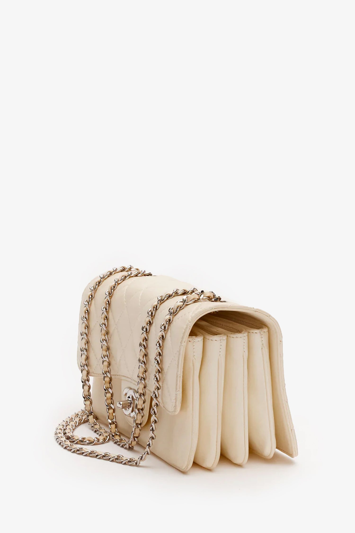 Pre-Loved Chanel™ Cream Lambskin Timeless Bag