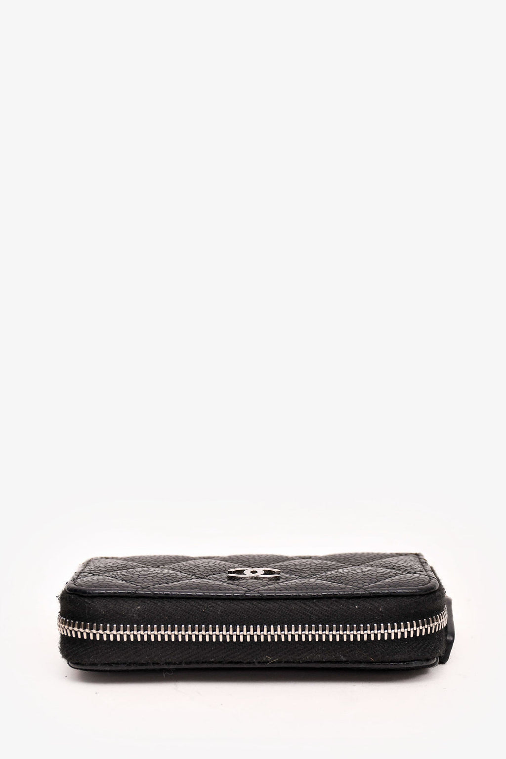 Pre-Loved Chanel™ 2021 Black Caviar Classic Zip  Holder