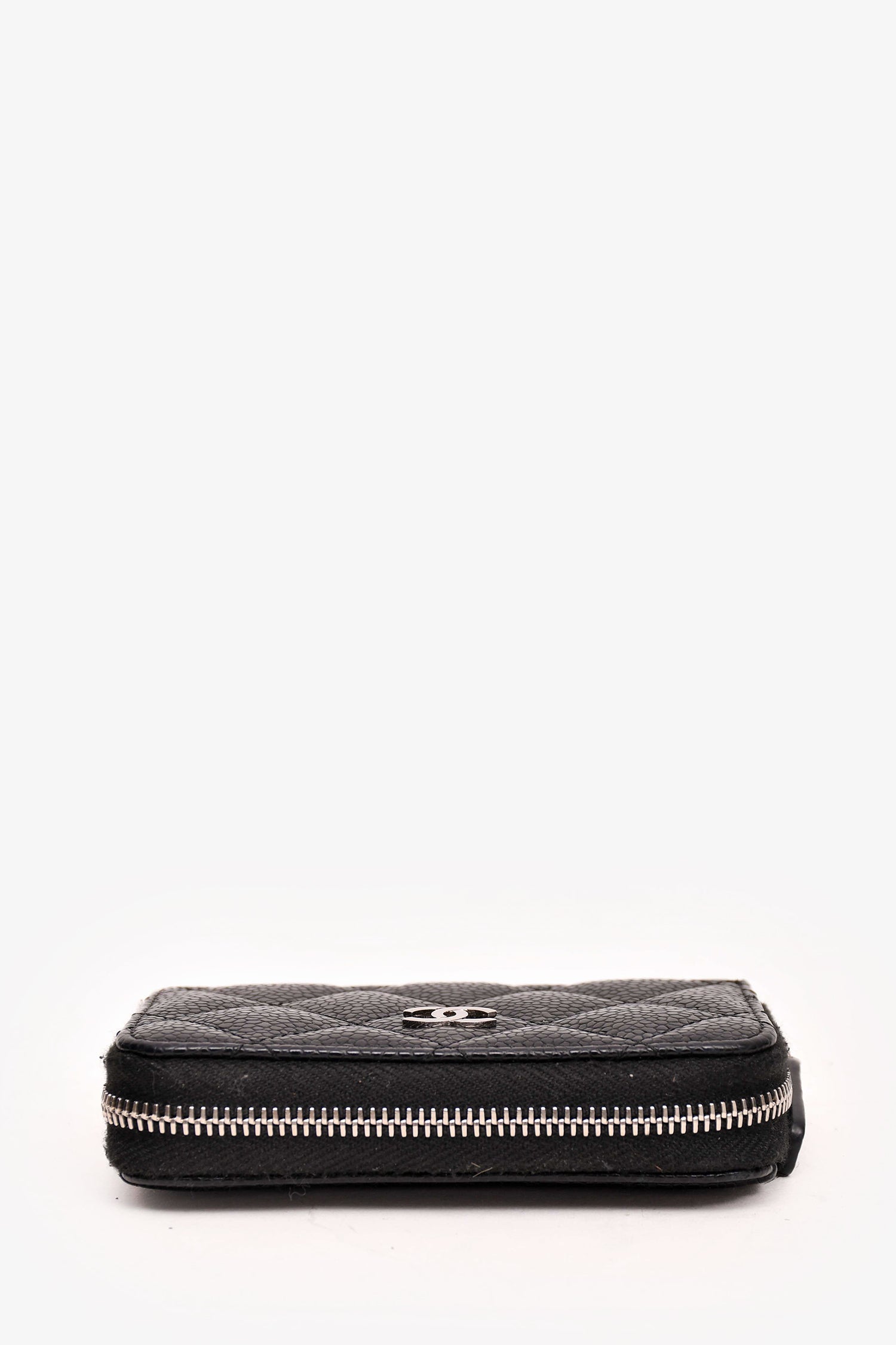 Pre-Loved Chanel™ 2021 Black Caviar Classic Zip  Holder