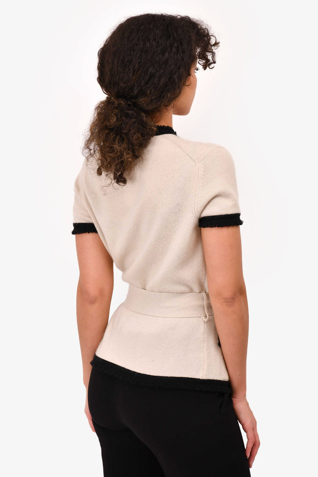 Pre-loved Chanel™ 2006 Beige/Black Cashmere Waist Tie igan Size 38