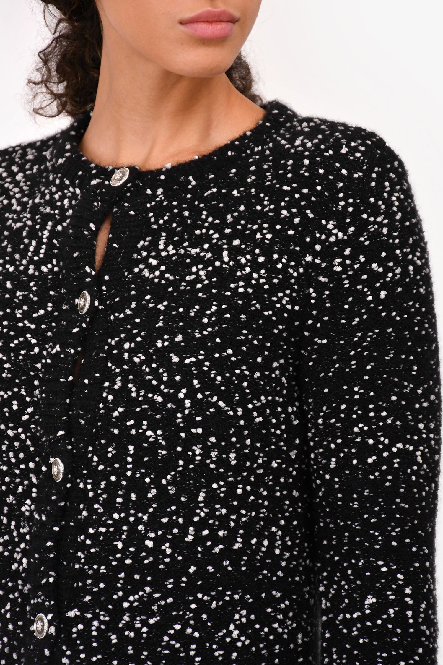 Pre-loved Chanel™ Black Speckled Cashmere/Silk Long Buttoned igan Size 36