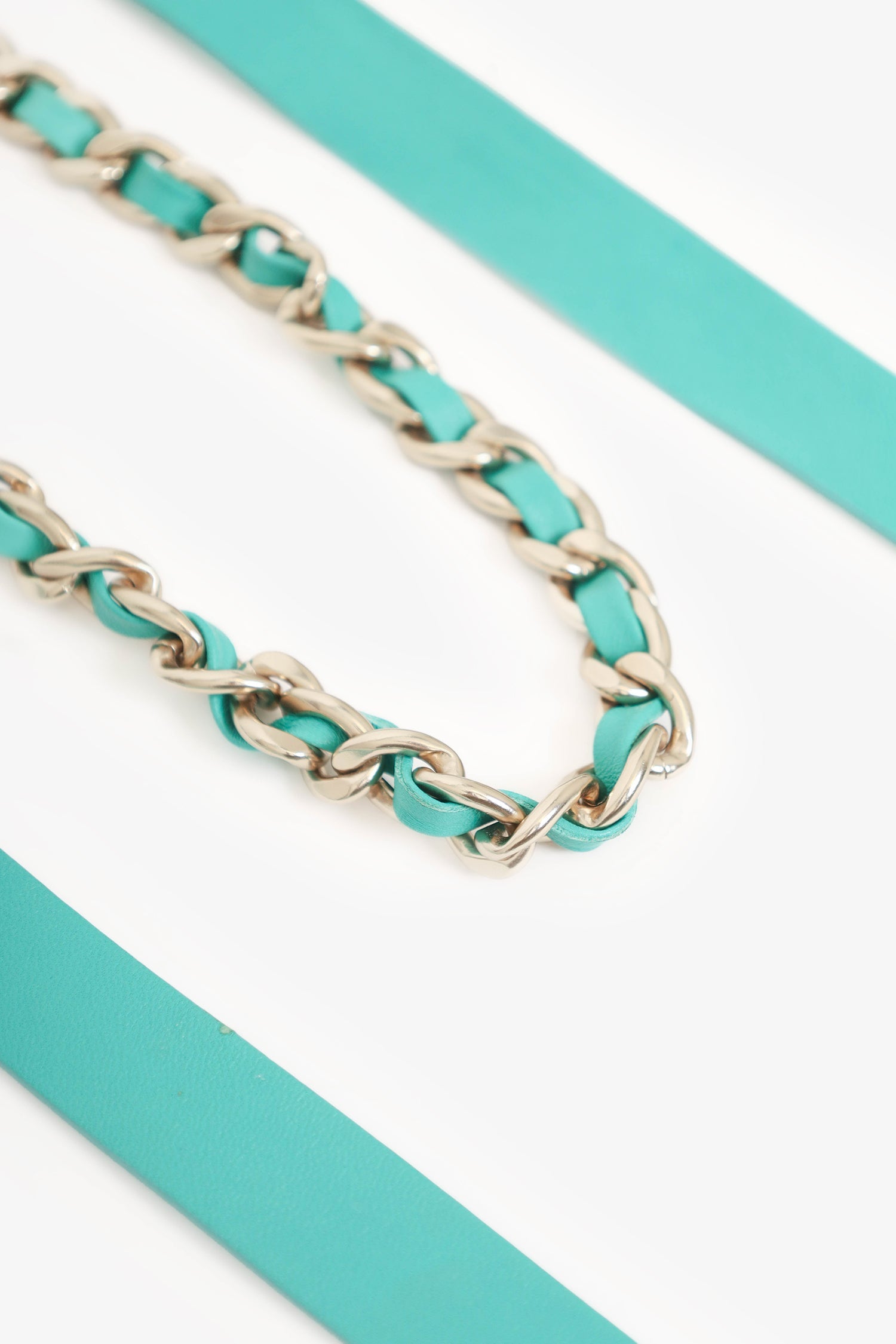 Pre-Loved Chanel™ Blue Leather Bow Chain-Link Belt
