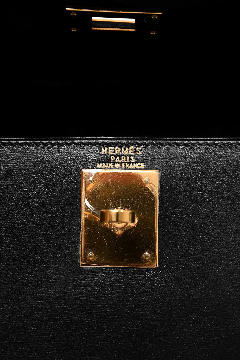 Hermès 1999 Box Leather Kelly 28 Top Handle with Strap