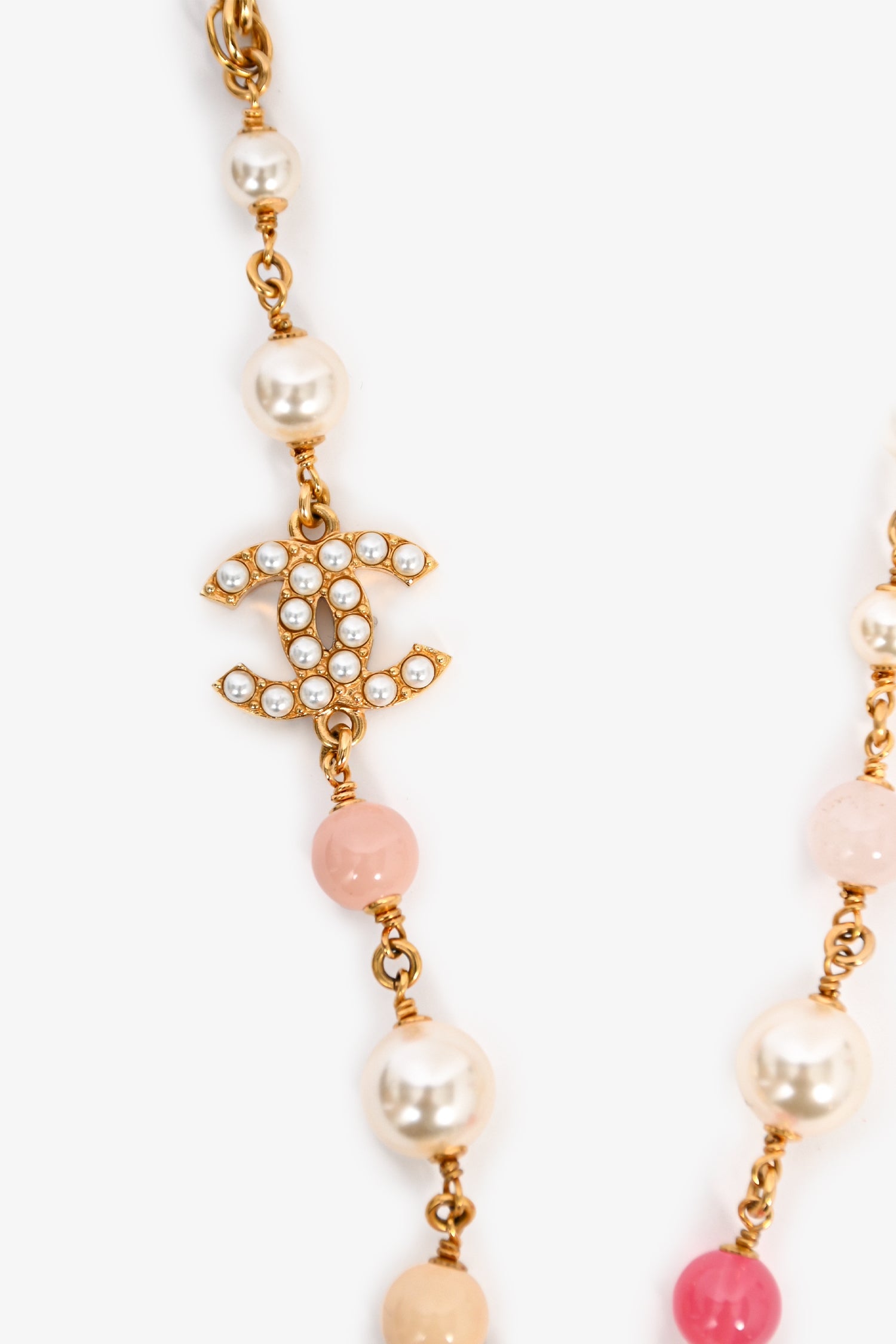 Pre-Loved Chanel™ 2022 Pink/Gold Pearl CC Necklace