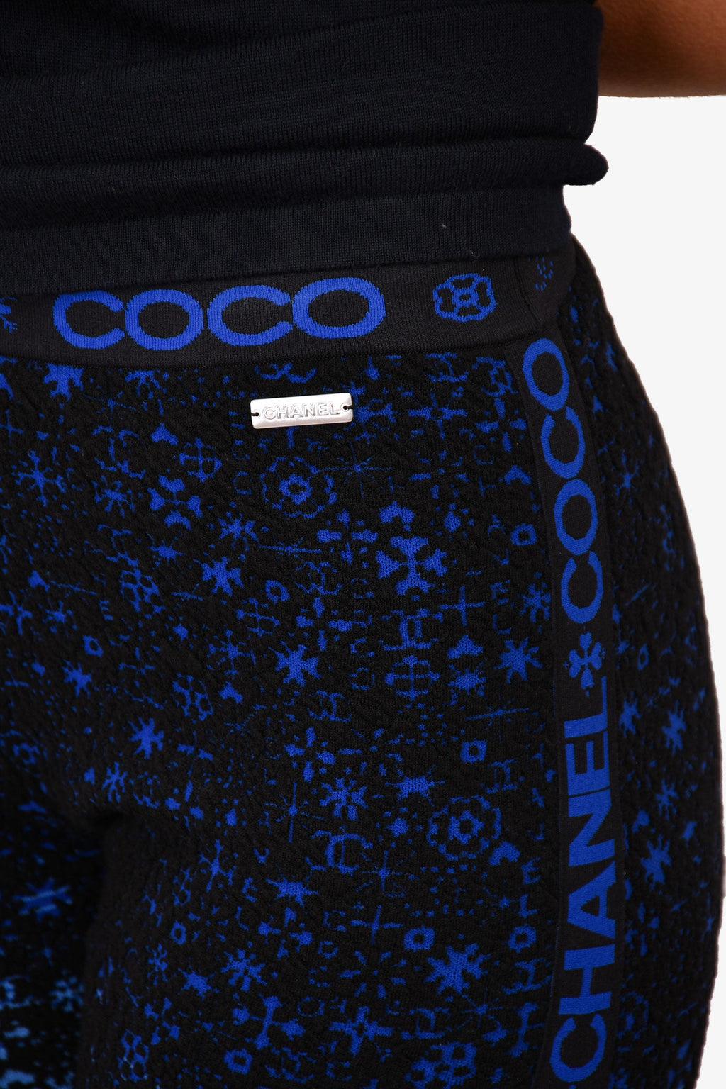 Pre-Loved Chanel™ Black/Blue Coco Chanel Leggings Size 40