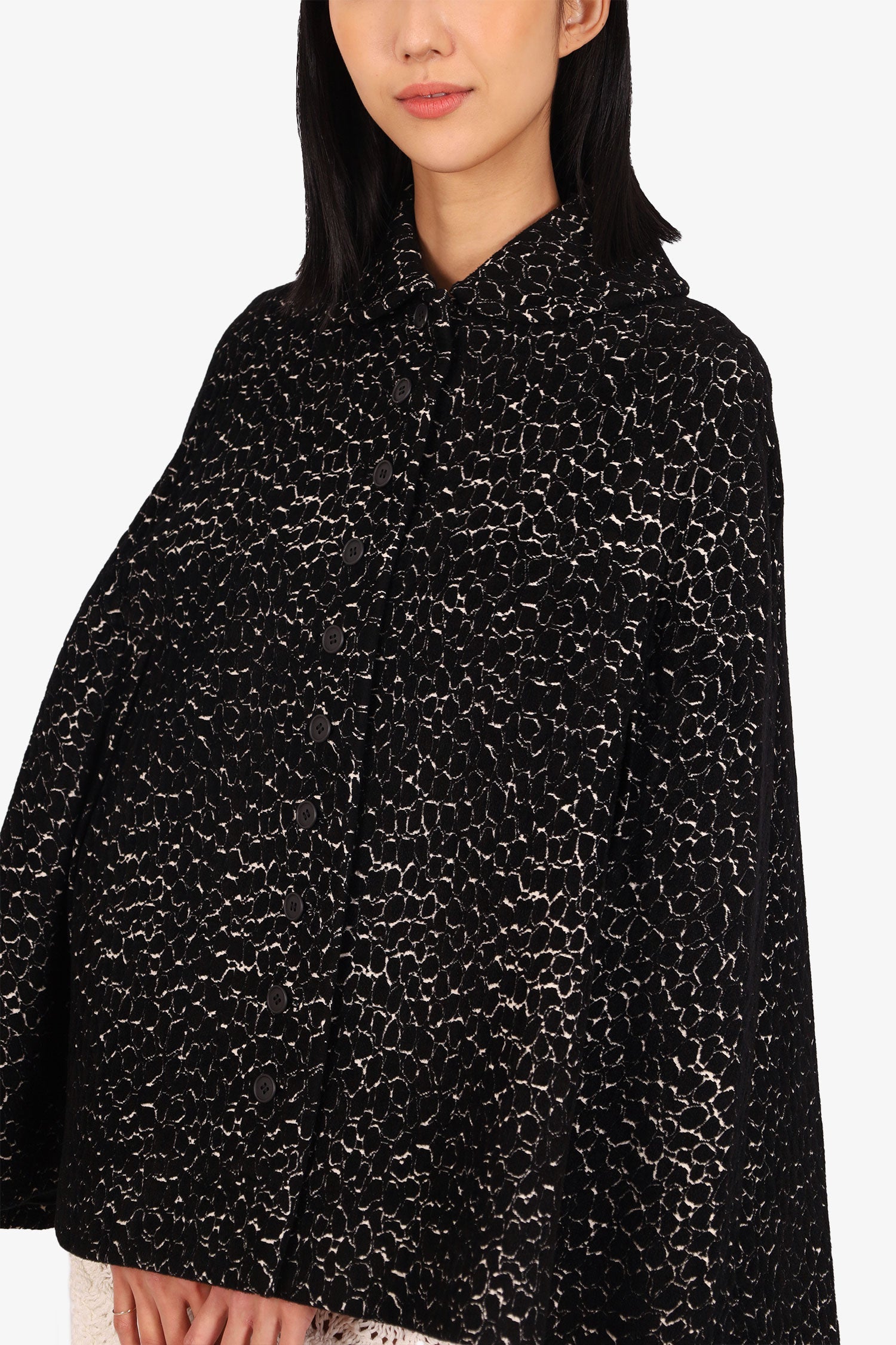 Alaïa Black/White Textured Poncho Size 38
