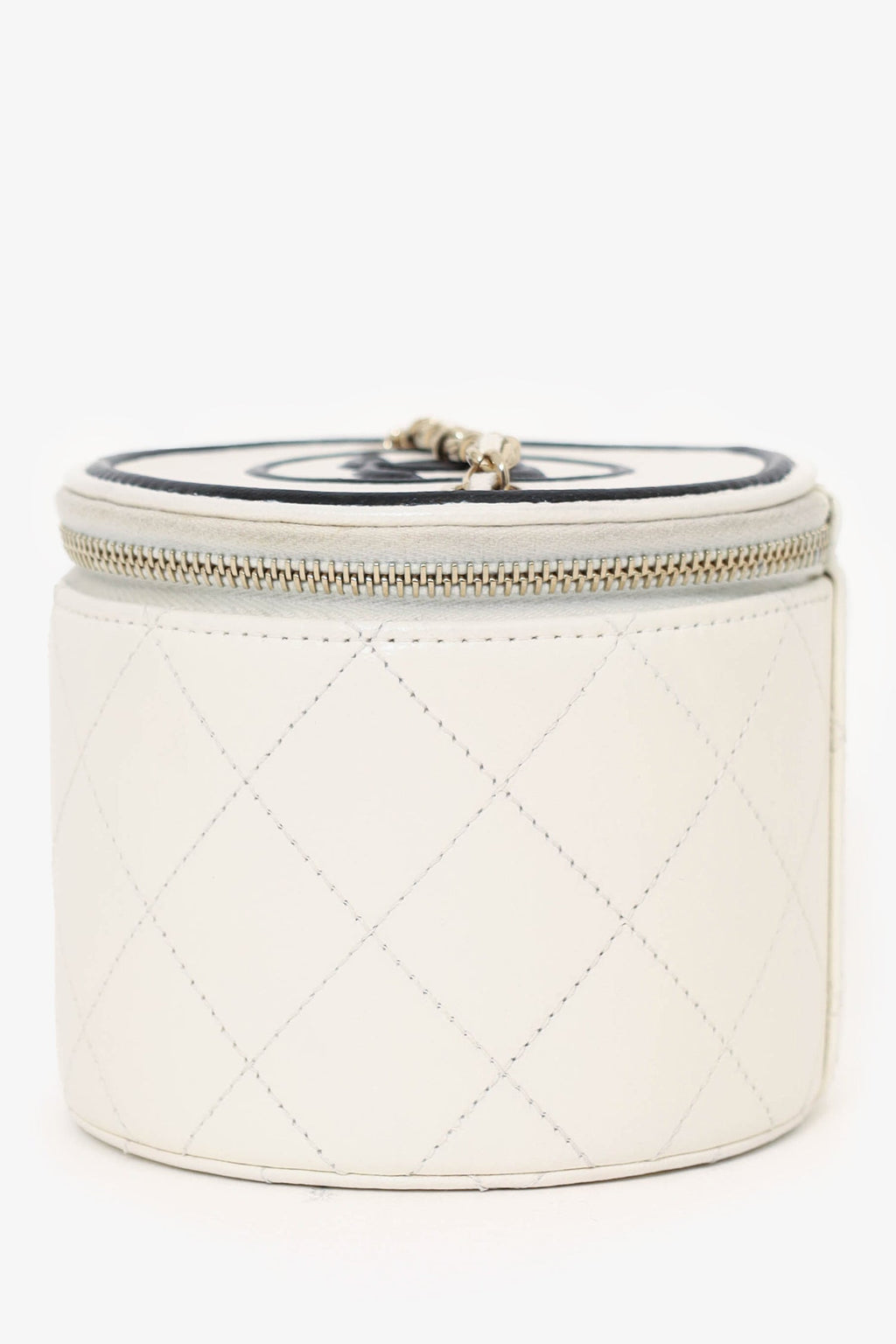 Pre-Loved Chanel™ 2021 White Quilted Round Vanity Case with Chain