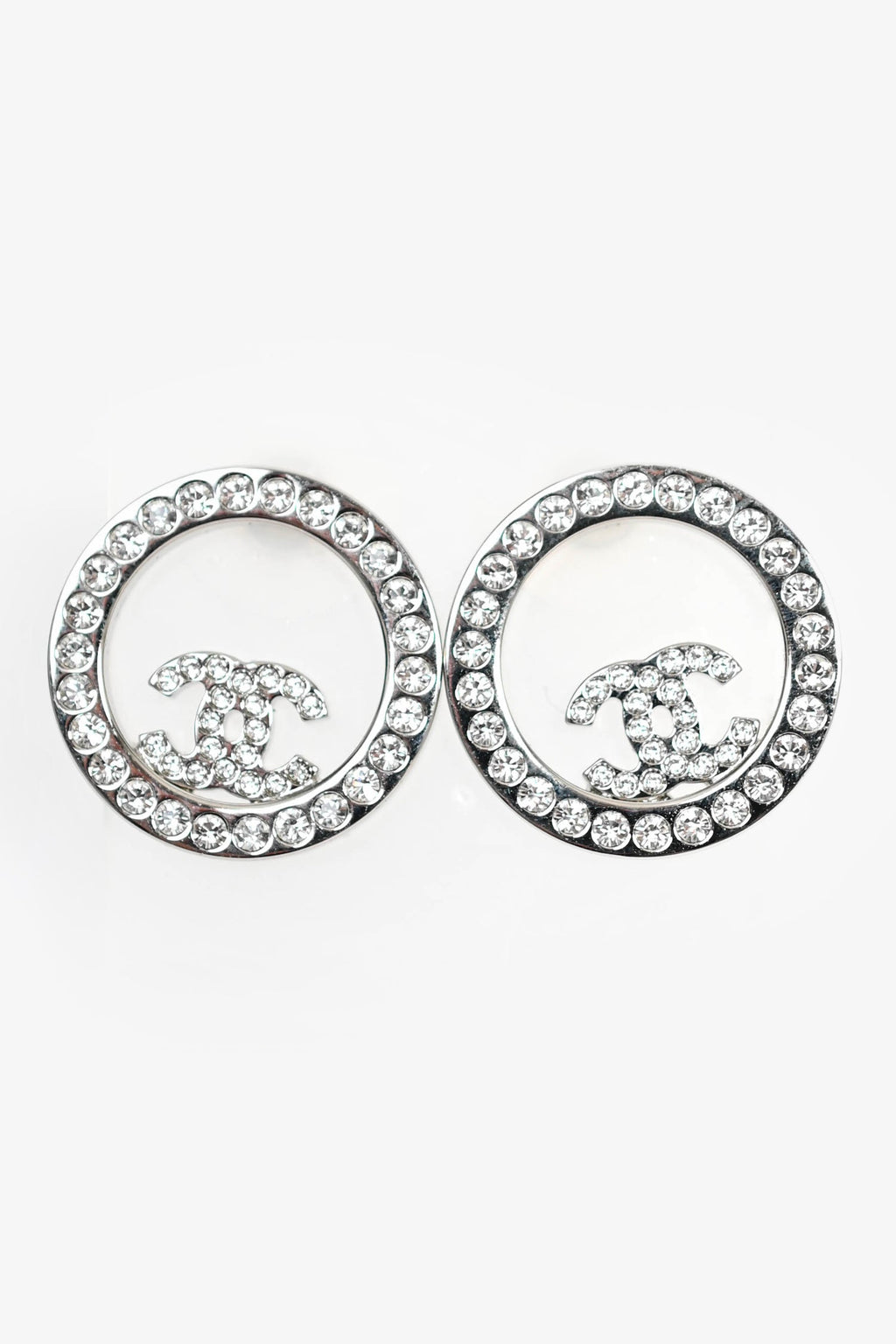 Pre-Loved Chanel™ 2022 Silver Toned Crystal Ring CC Studs